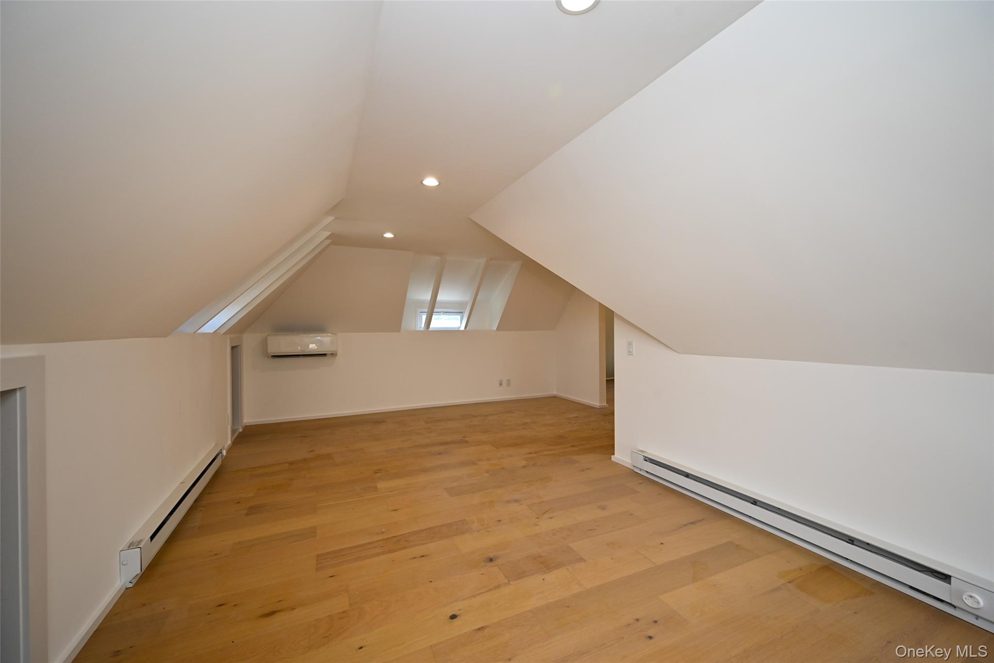 #15 photo, 15425 13th Avenue, クイーンズ区 Whitestone , NY 11357