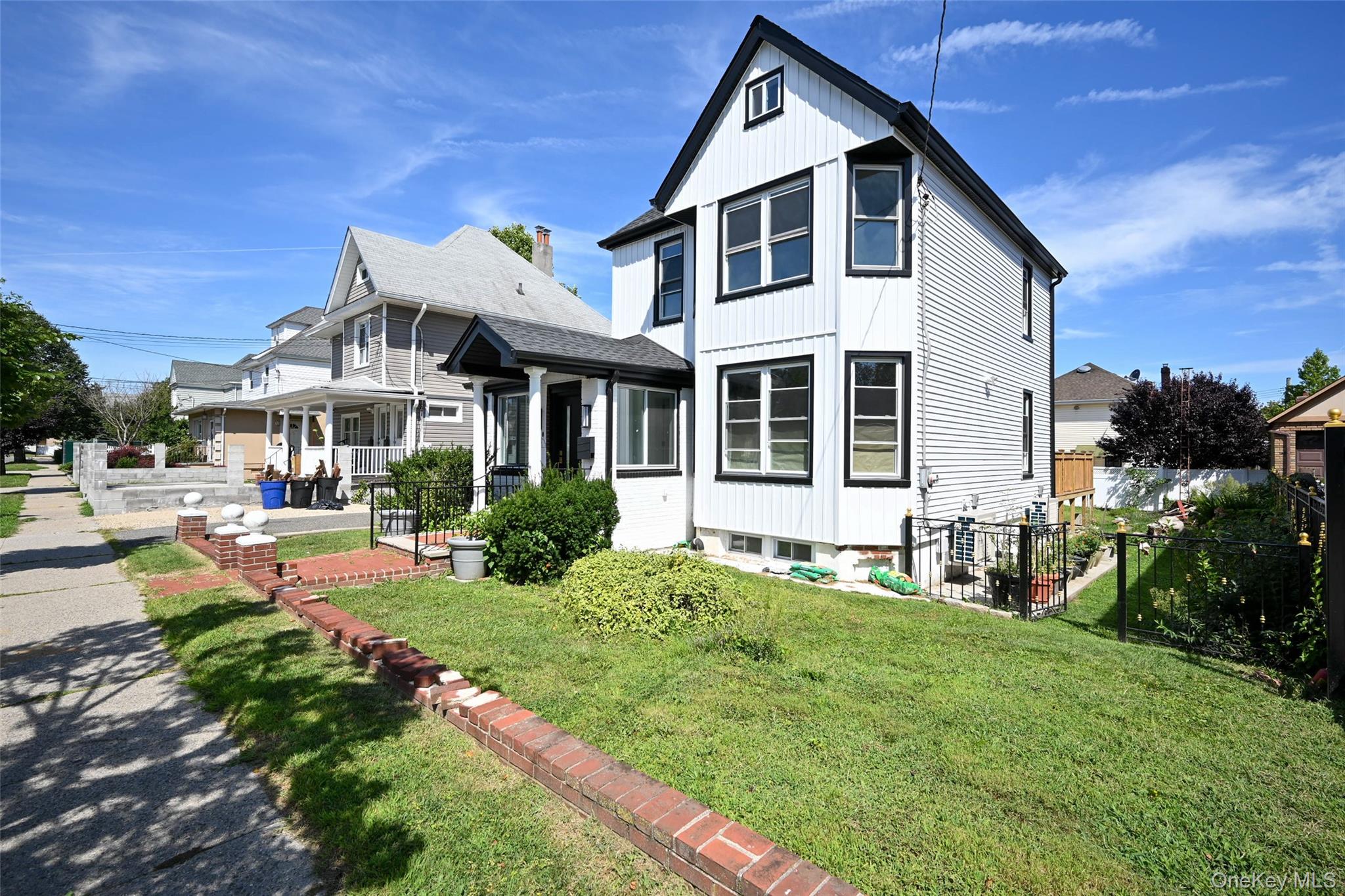 #2 photo, 15425 13th Avenue, クイーンズ区 Whitestone , NY 11357