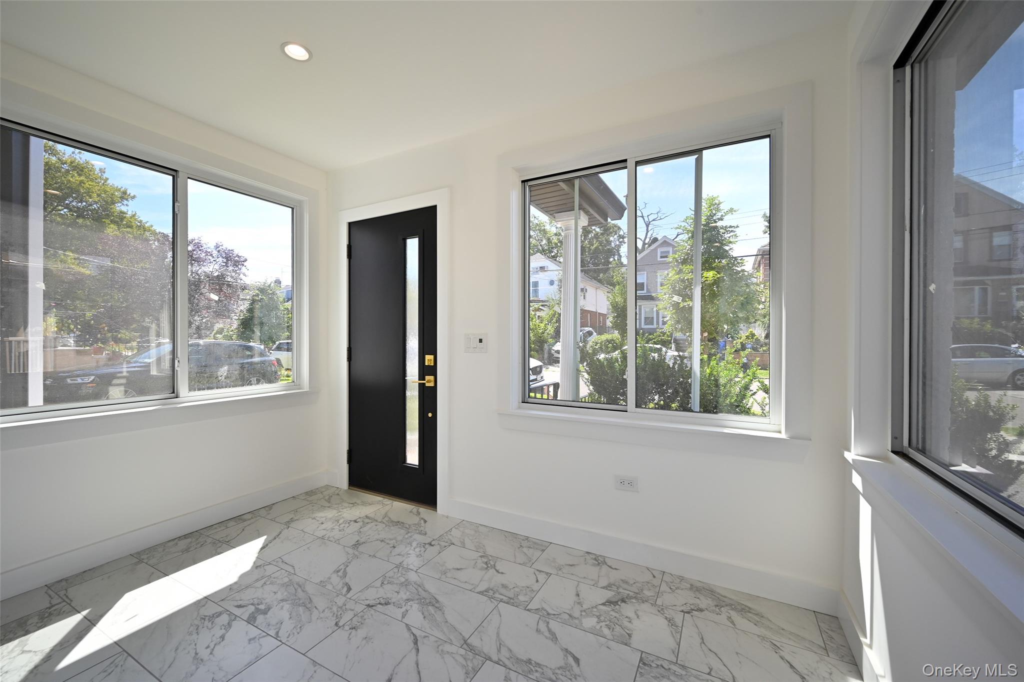 #4 photo, 15425 13th Avenue, クイーンズ区 Whitestone , NY 11357