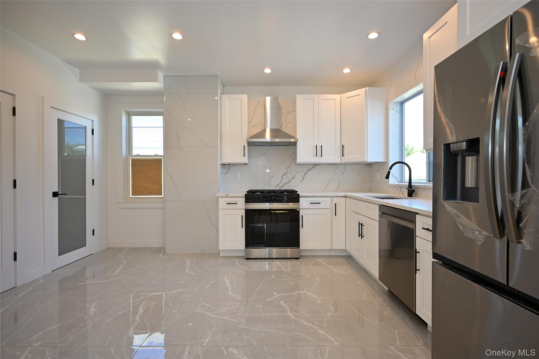 #7 photo, 15425 13th Avenue, クイーンズ区 Whitestone , NY 11357