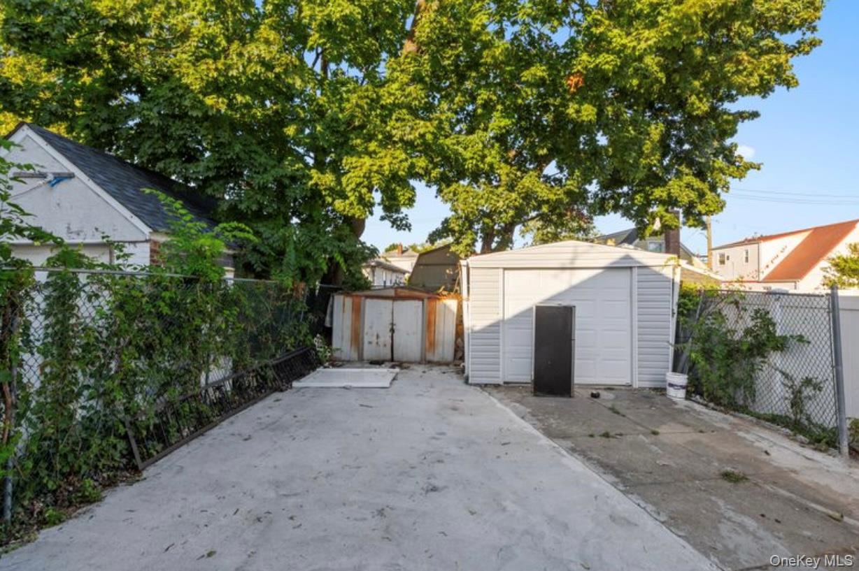 #13 photo, 12033 144th Street, クイーンズ区 South Ozone Park , NY 11436