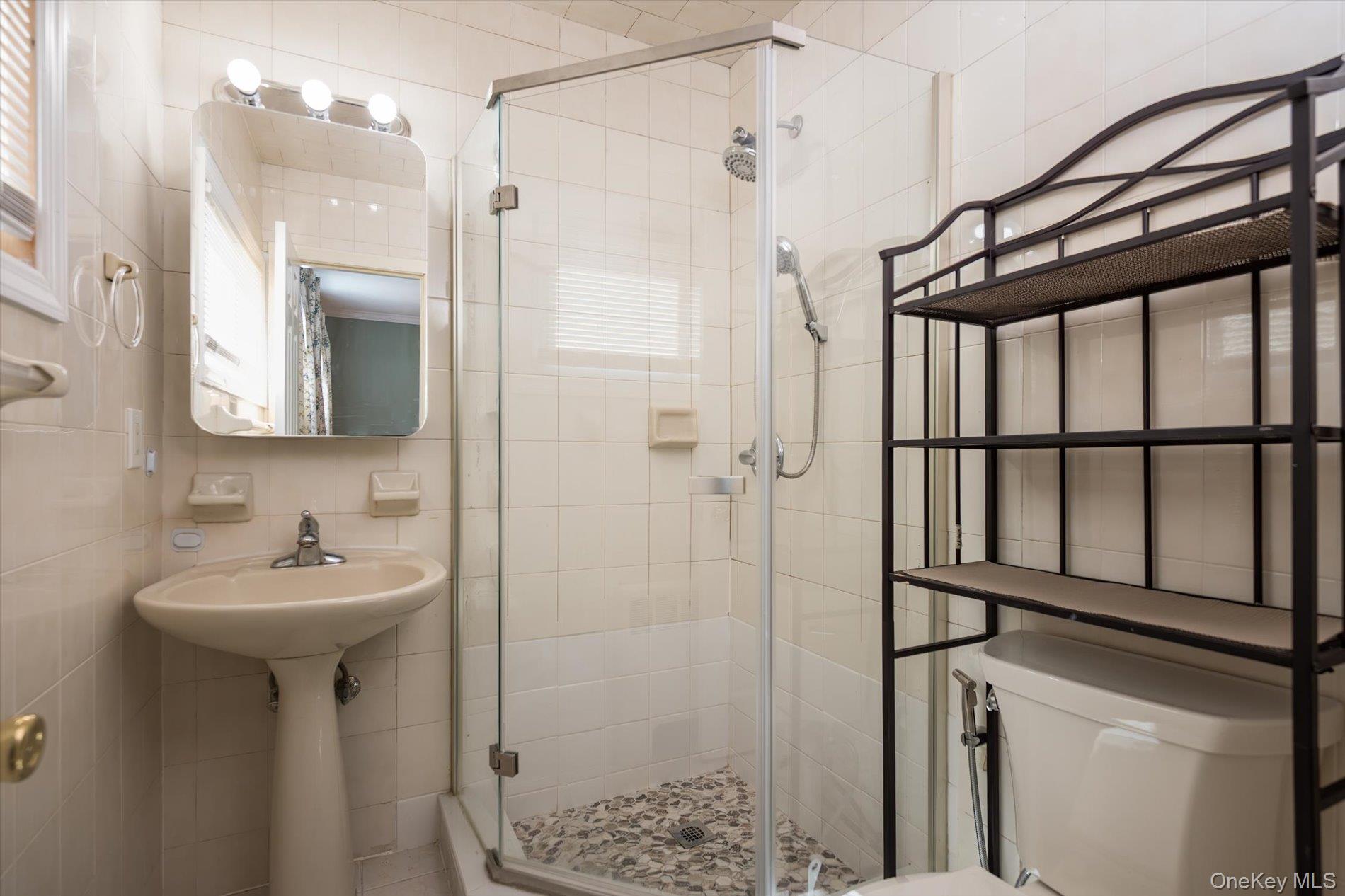 #18 photo, 1459 Prospect Avenue, ナッソー郡 East Meadow , NY 11554