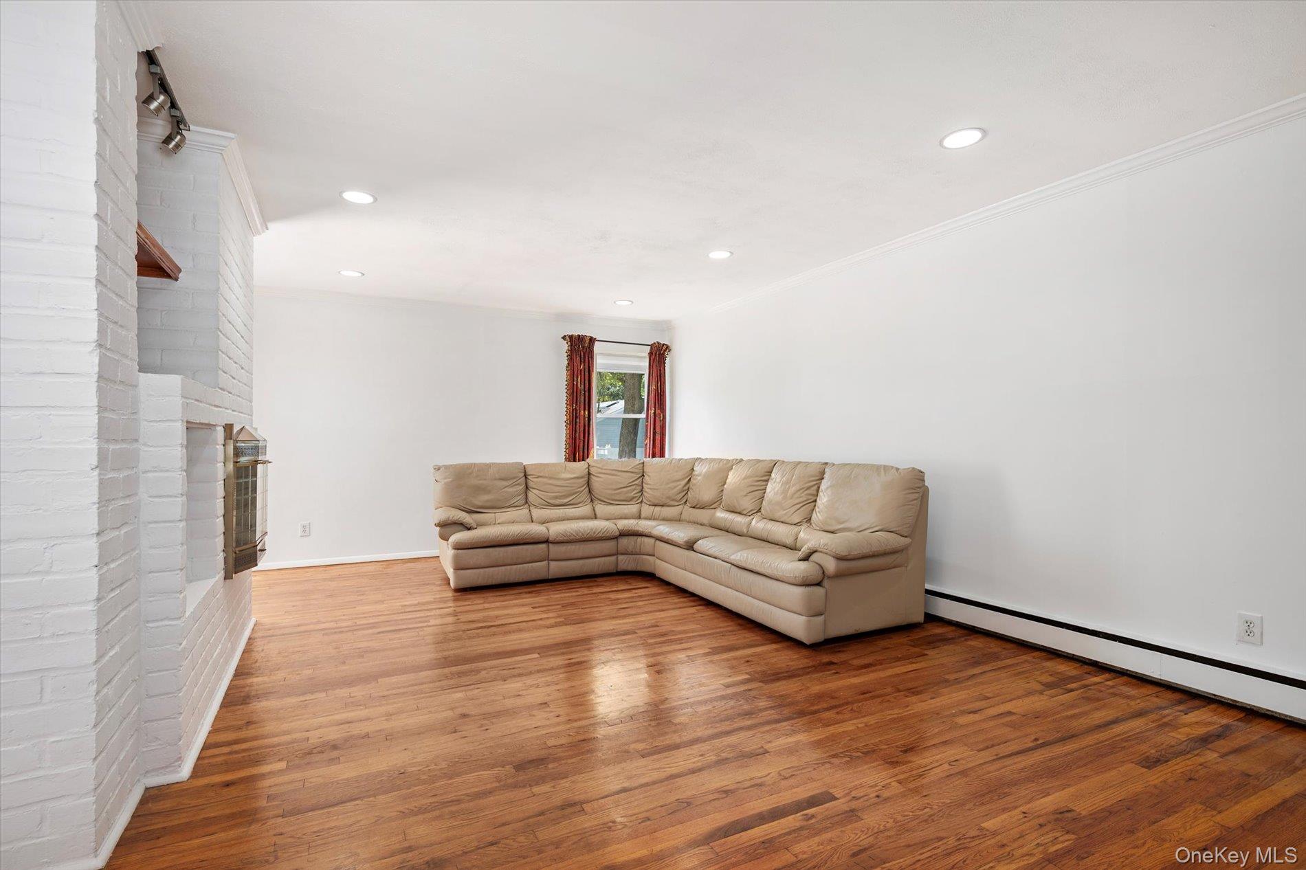 #9 photo, 1459 Prospect Avenue, ナッソー郡 East Meadow , NY 11554