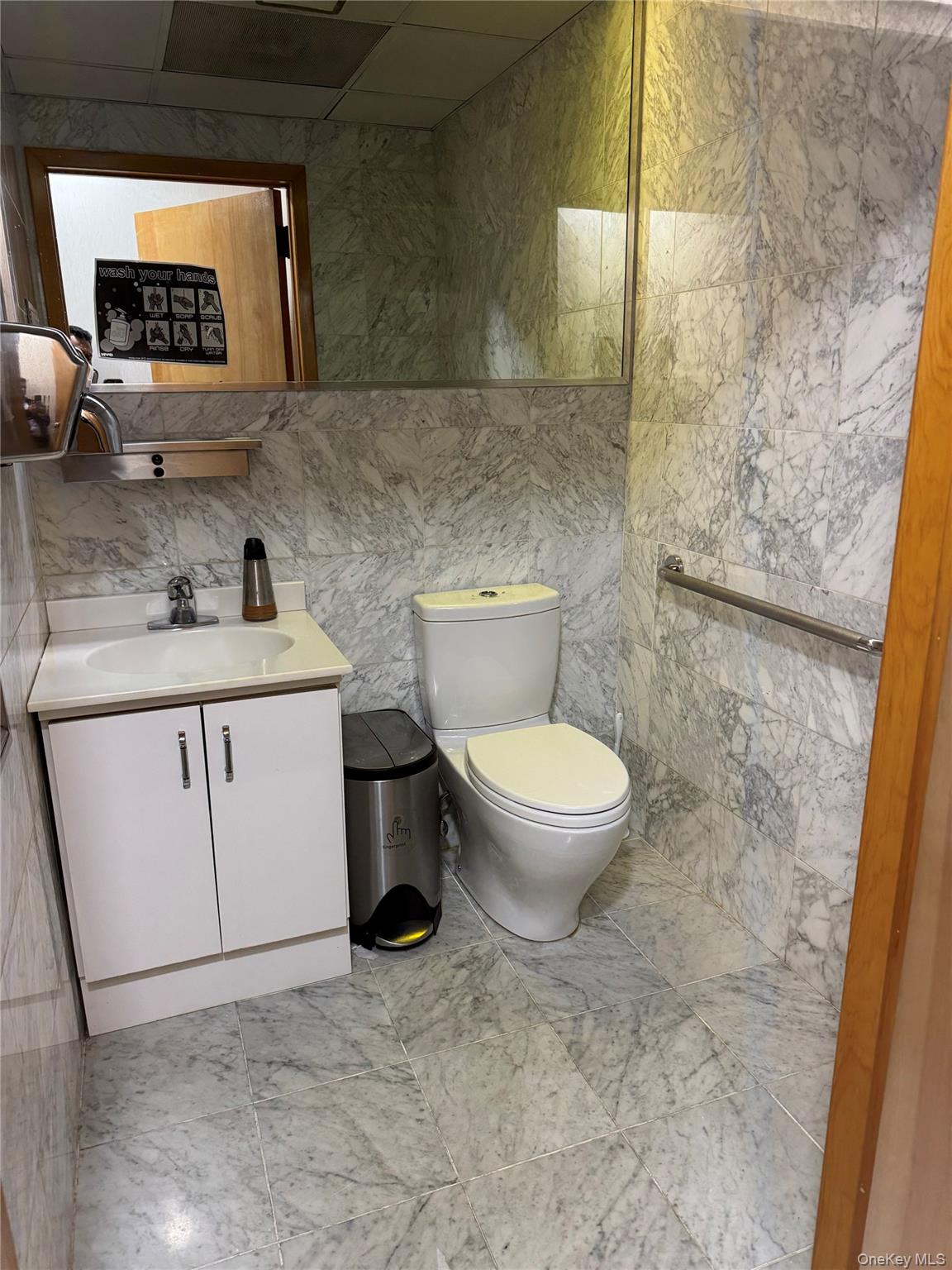 #10 photo, 303 2 Avenue, マンハッタン New York (Manhattan) , NY 10003