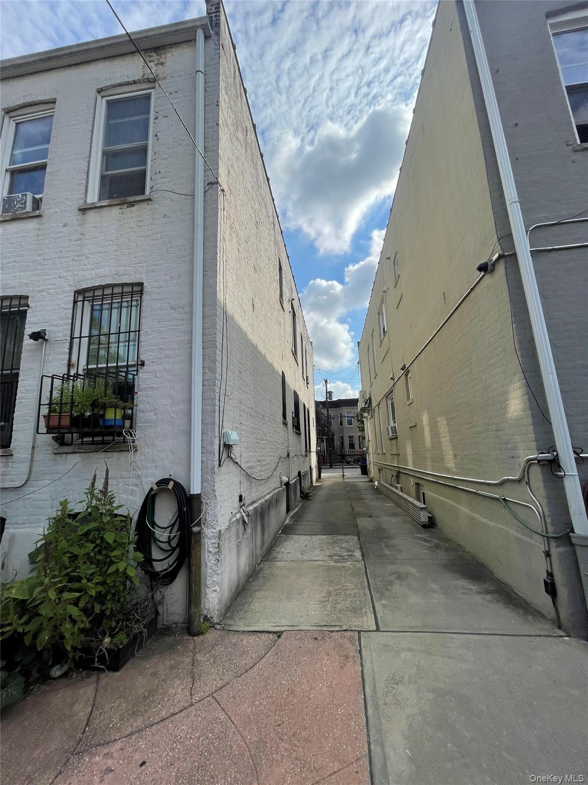 #3 photo, 142 Forbell Street, ブルックリン区 Brooklyn , NY 11208