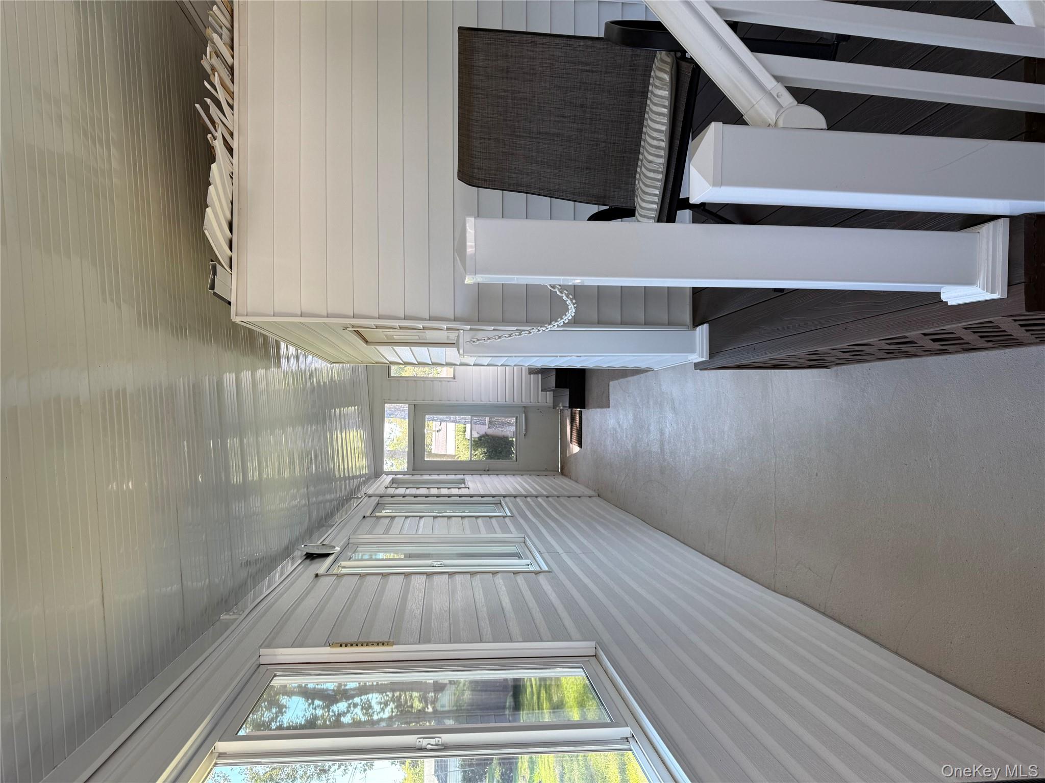 #2 photo, 1661 Old Country Road, サフォーク郡 Riverhead , NY 11901