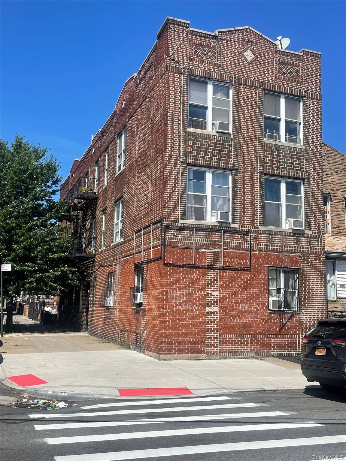 #1 photo, 1041 Belmont Avenue, ブルックリン区 Brooklyn , NY 11208