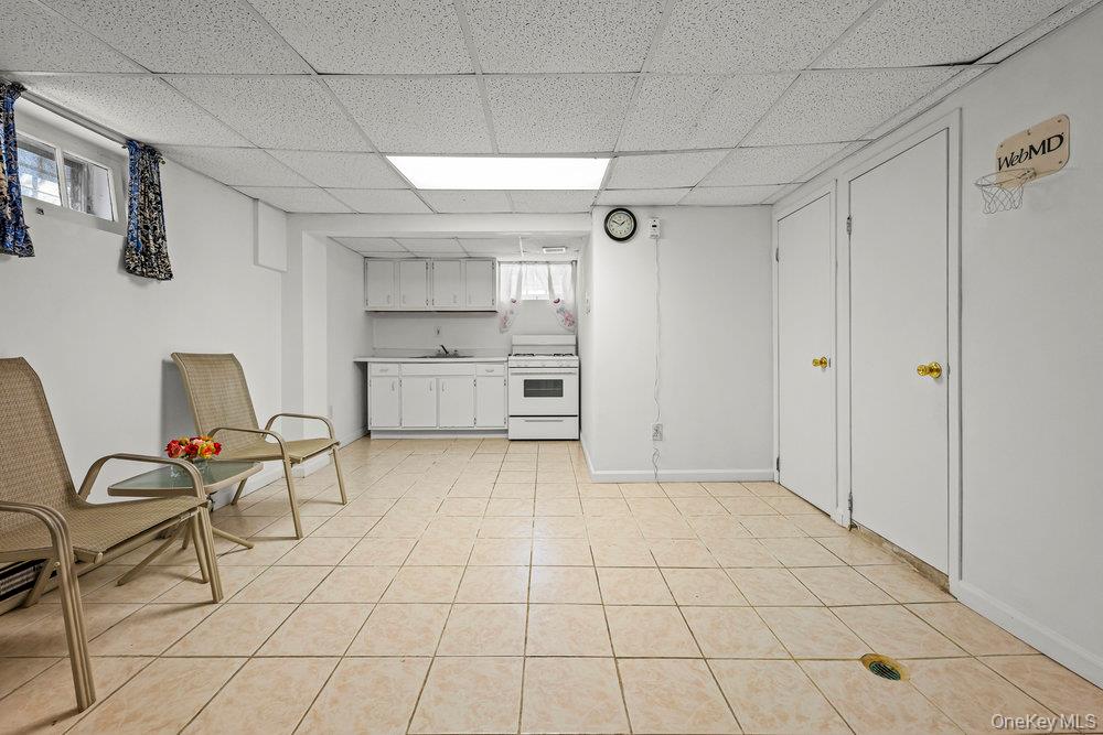 #13 photo, 84-68 251st Street, Куинс ‖ Bellerose , NY 11426