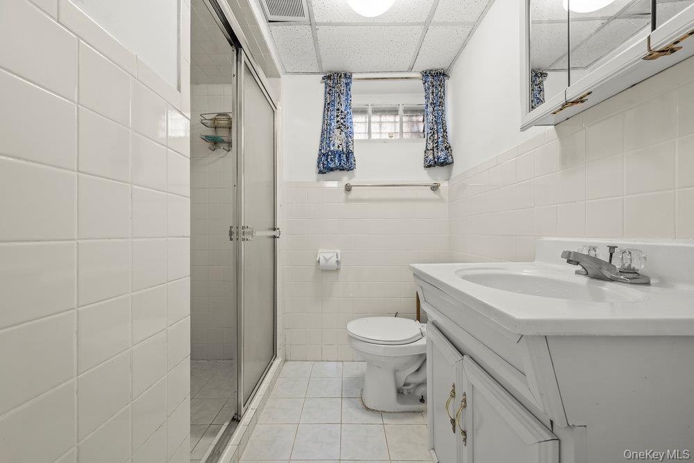 #15 photo, 84-68 251st Street, Куинс ‖ Bellerose , NY 11426