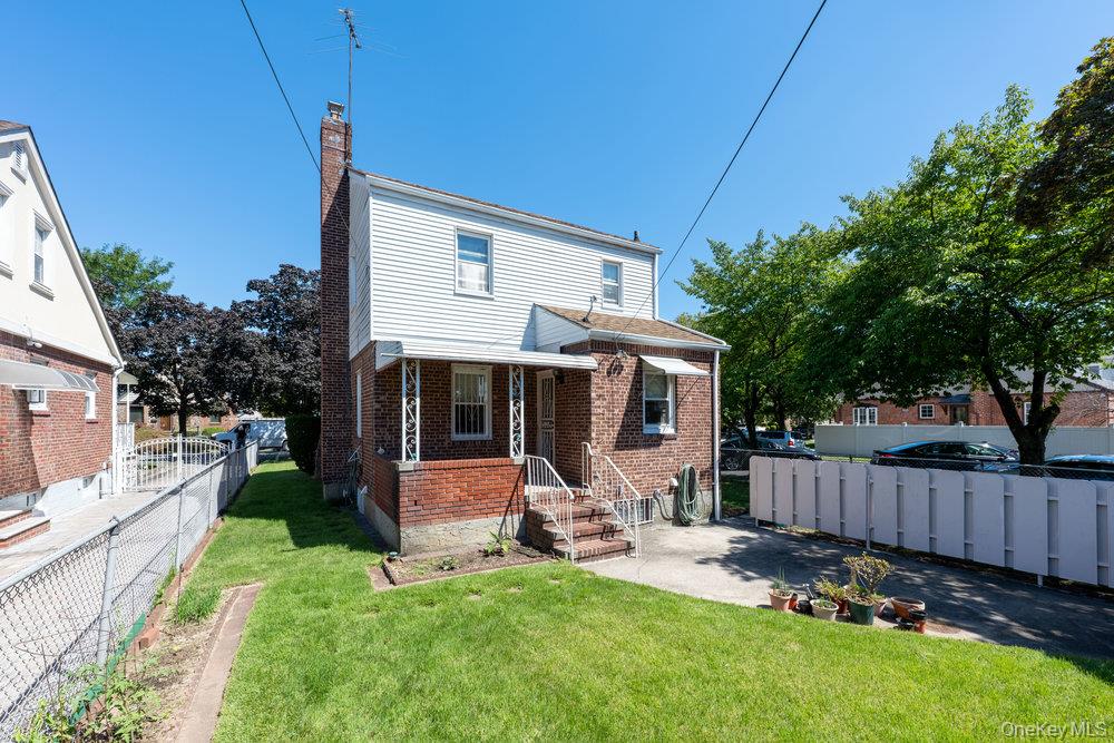 #16 photo, 84-68 251st Street, Куинс ‖ Bellerose , NY 11426