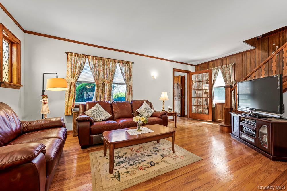 #2 photo, 84-68 251st Street, Куинс ‖ Bellerose , NY 11426