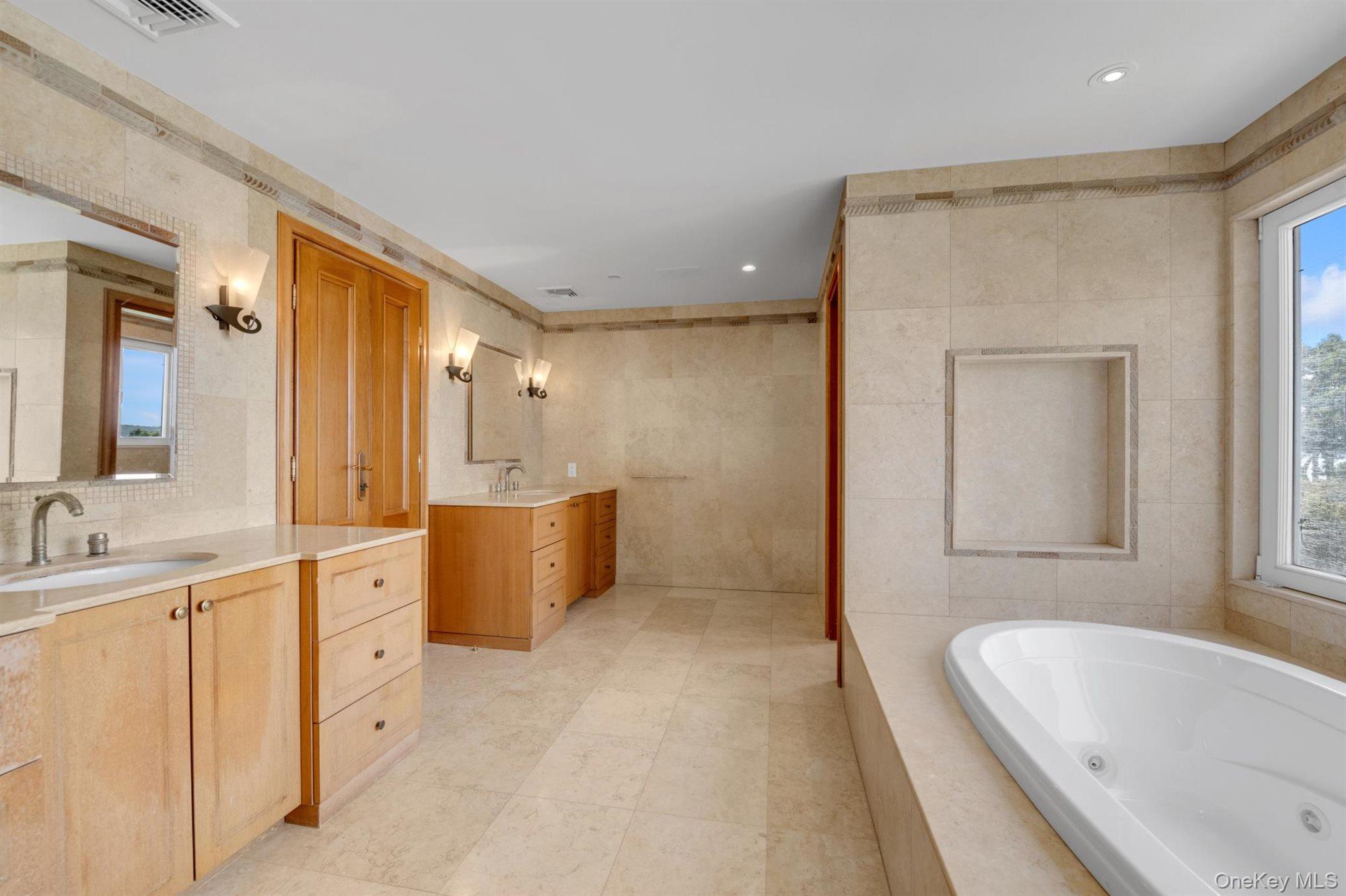 #19 photo, 22 Martin Court, ナッソー郡 Kings Point , NY 11024