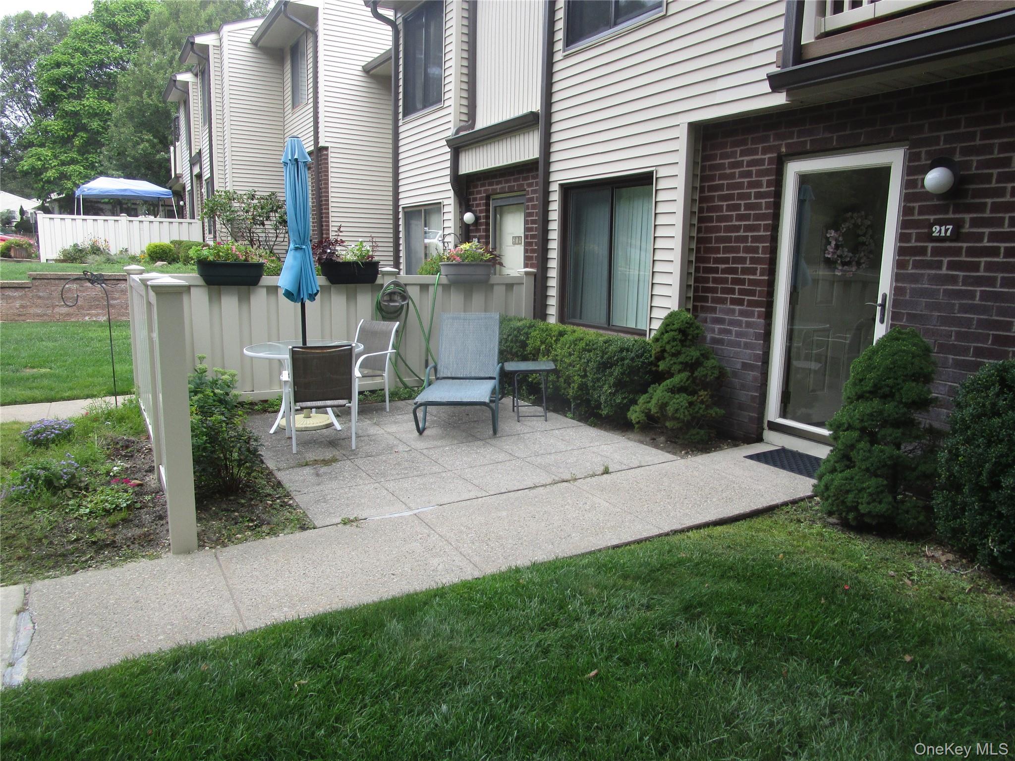 #2 photo, 217 Birchwood Road, サフォーク郡 Coram , NY 11727