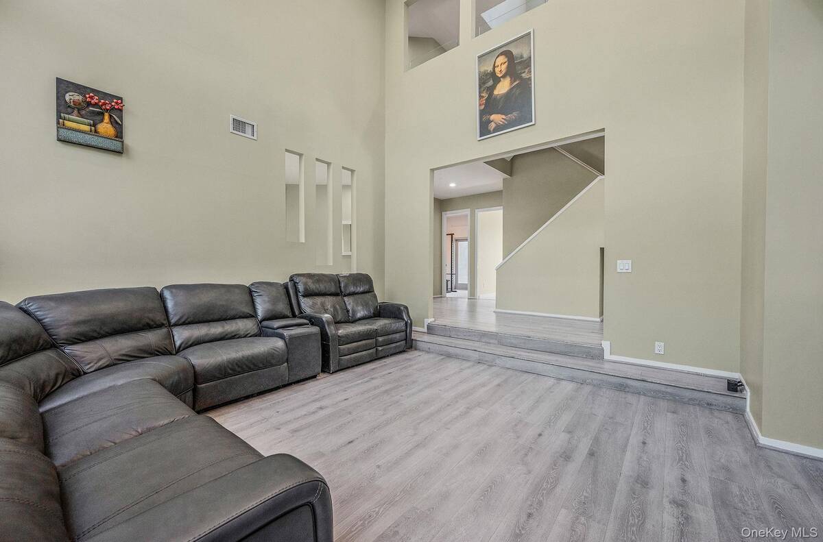 #14 photo, 36 Roosevelt Boulevard, サフォーク郡 East Patchogue , NY 11772