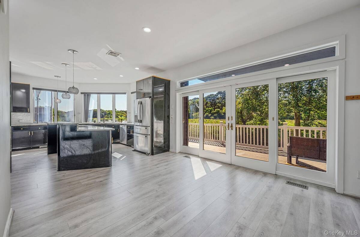 #15 photo, 36 Roosevelt Boulevard, サフォーク郡 East Patchogue , NY 11772