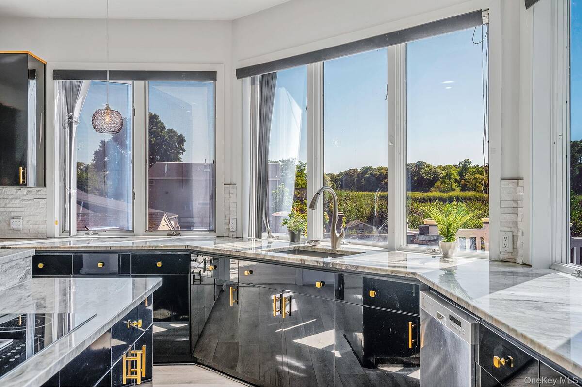 #17 photo, 36 Roosevelt Boulevard, サフォーク郡 East Patchogue , NY 11772