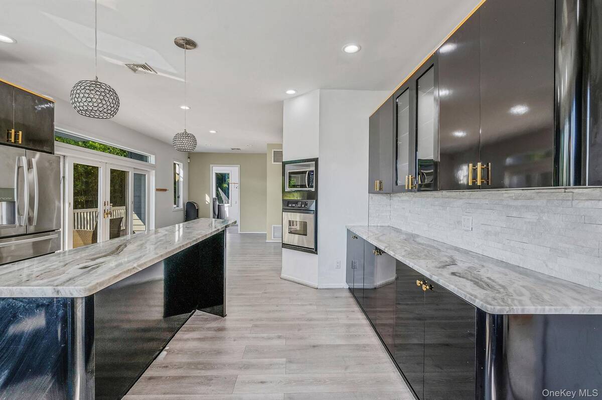 #19 photo, 36 Roosevelt Boulevard, サフォーク郡 East Patchogue , NY 11772