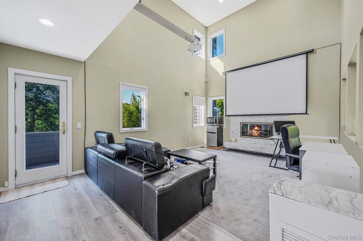 #24 photo, 36 Roosevelt Boulevard, サフォーク郡 East Patchogue , NY 11772