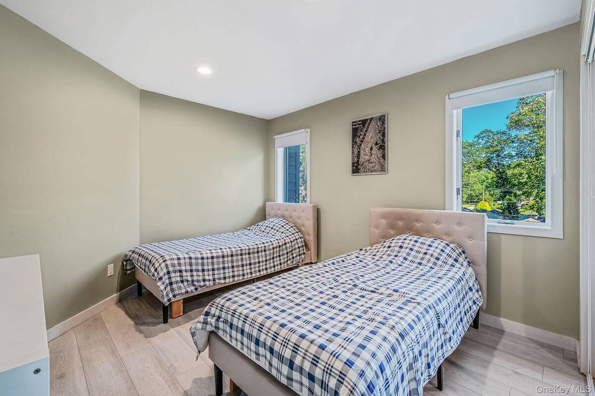 #25 photo, 36 Roosevelt Boulevard, サフォーク郡 East Patchogue , NY 11772