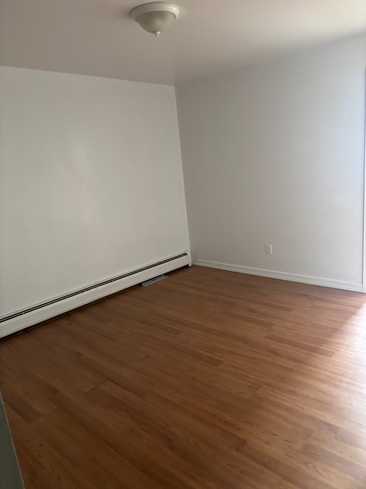 #8 photo, 4108 111 st, クイーンズ区 Corona , NY 11368