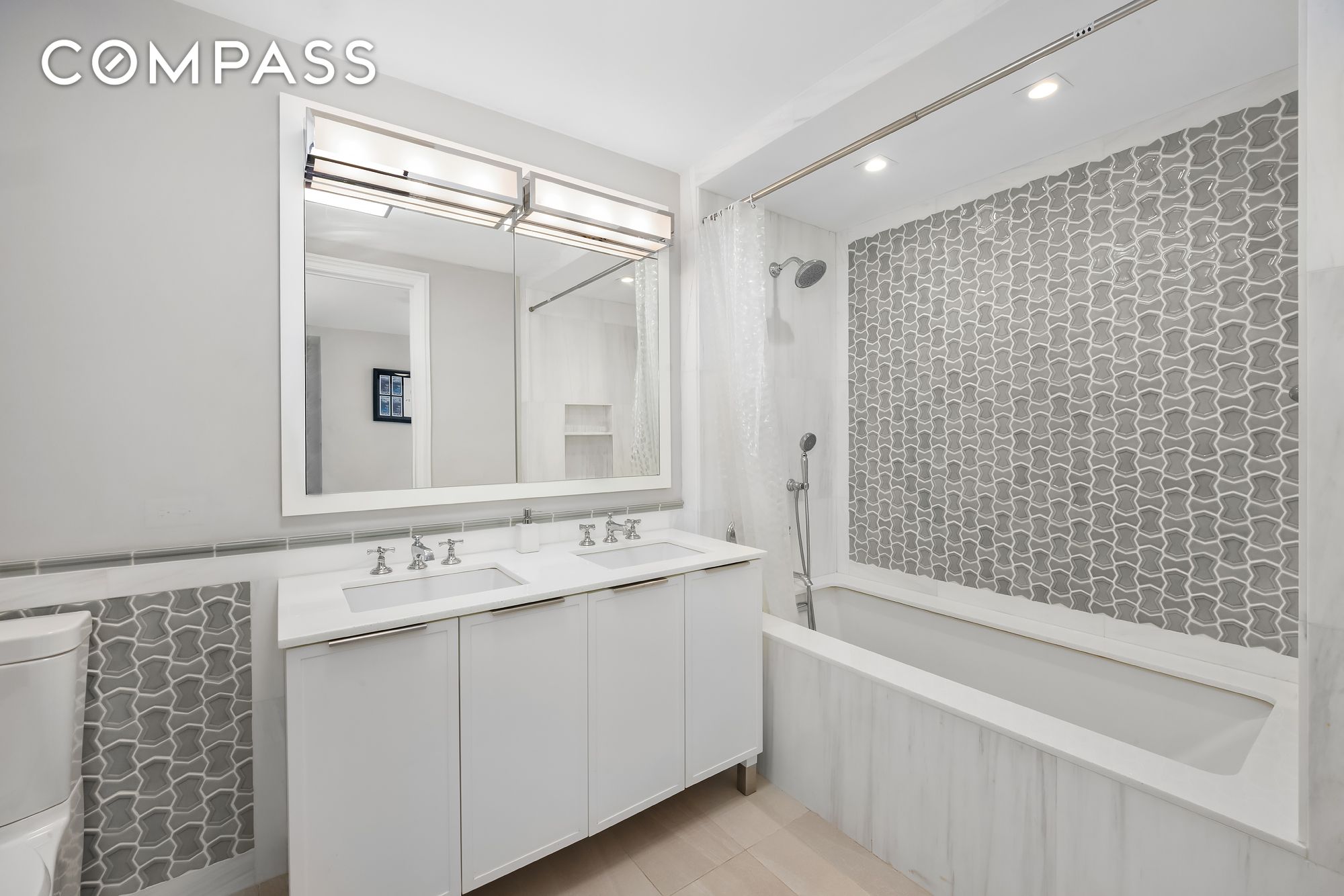 #13 photo, 344 W 72nd Street, マンハッタン Upper West Side , NY 10023