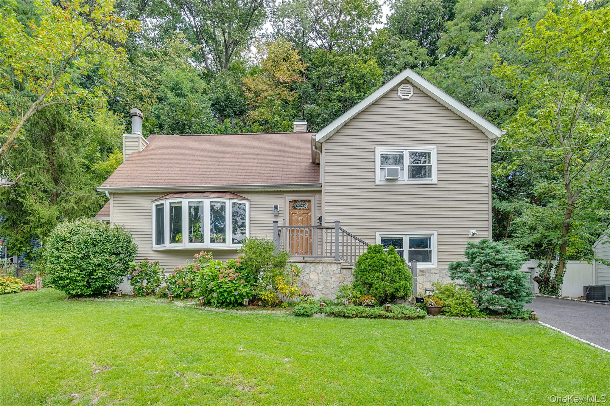 #1 photo, 142 Pembrook Drive, Yonkers , NY 10710