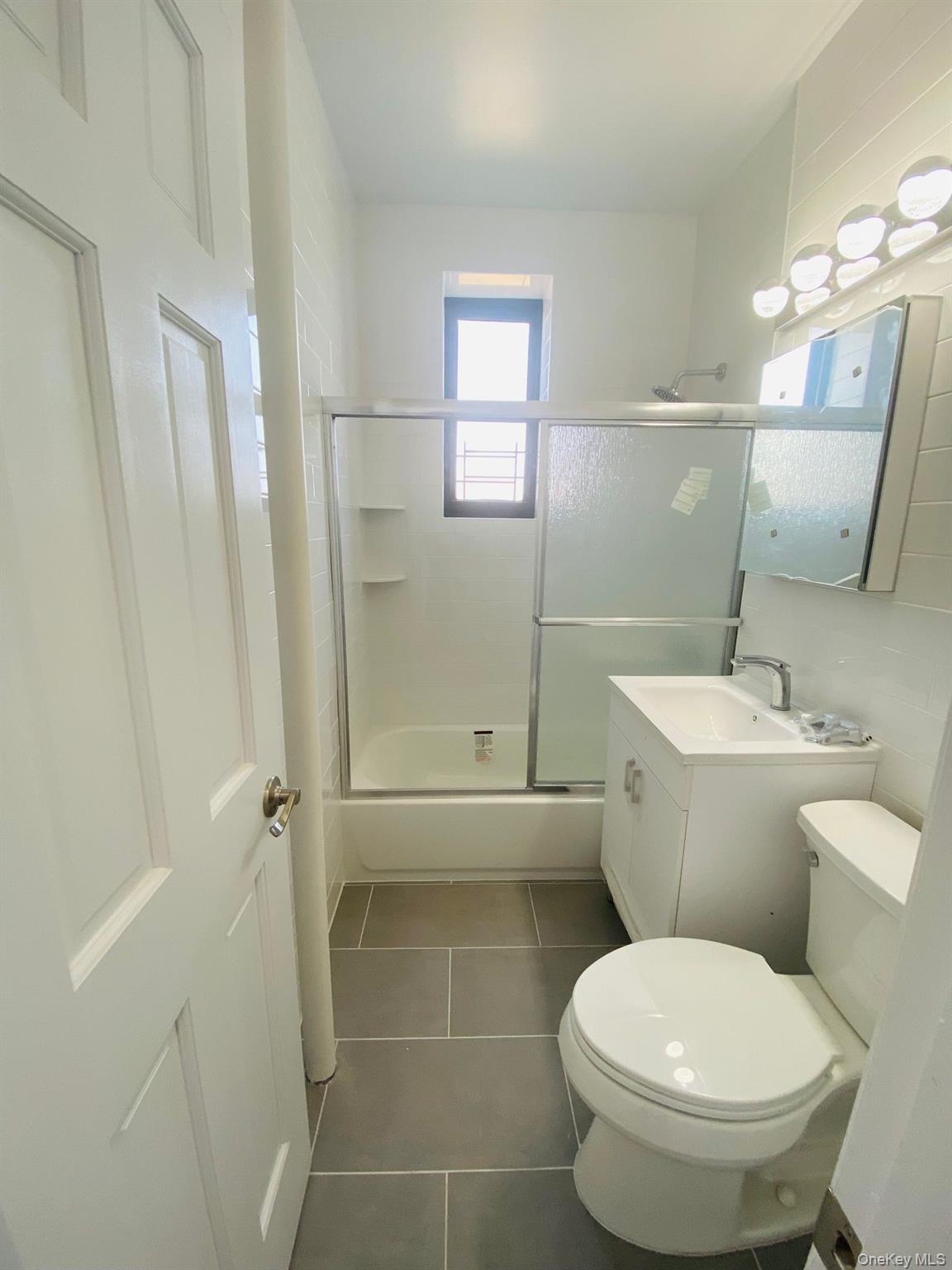 #10 photo, 61-09 39 Avenue, クイーンズ区 Woodside , NY 11377