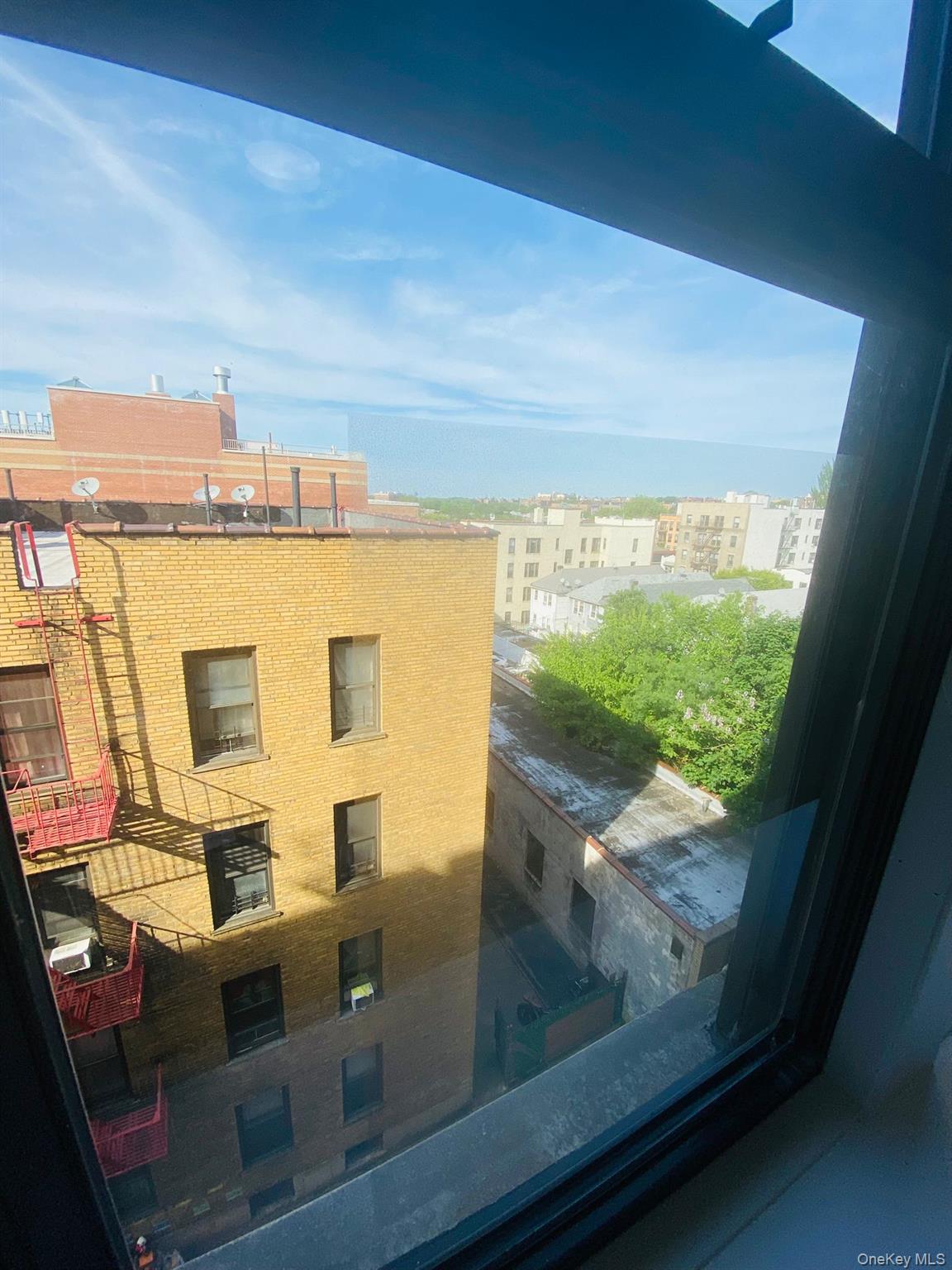 #12 photo, 61-09 39 Avenue, クイーンズ区 Woodside , NY 11377