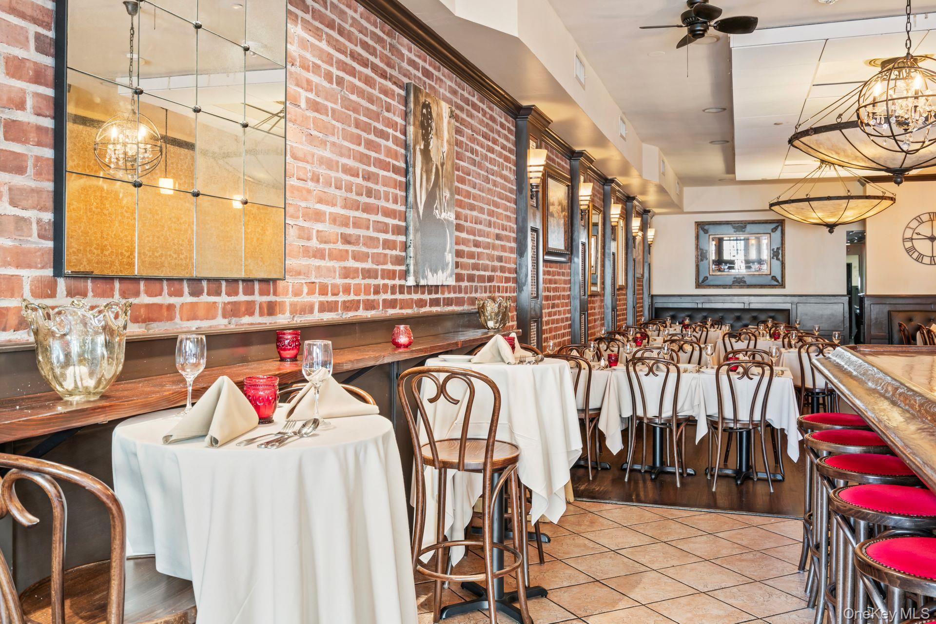 #2 photo, 400 New York Avenue, サフォーク郡 Huntington , NY 11743