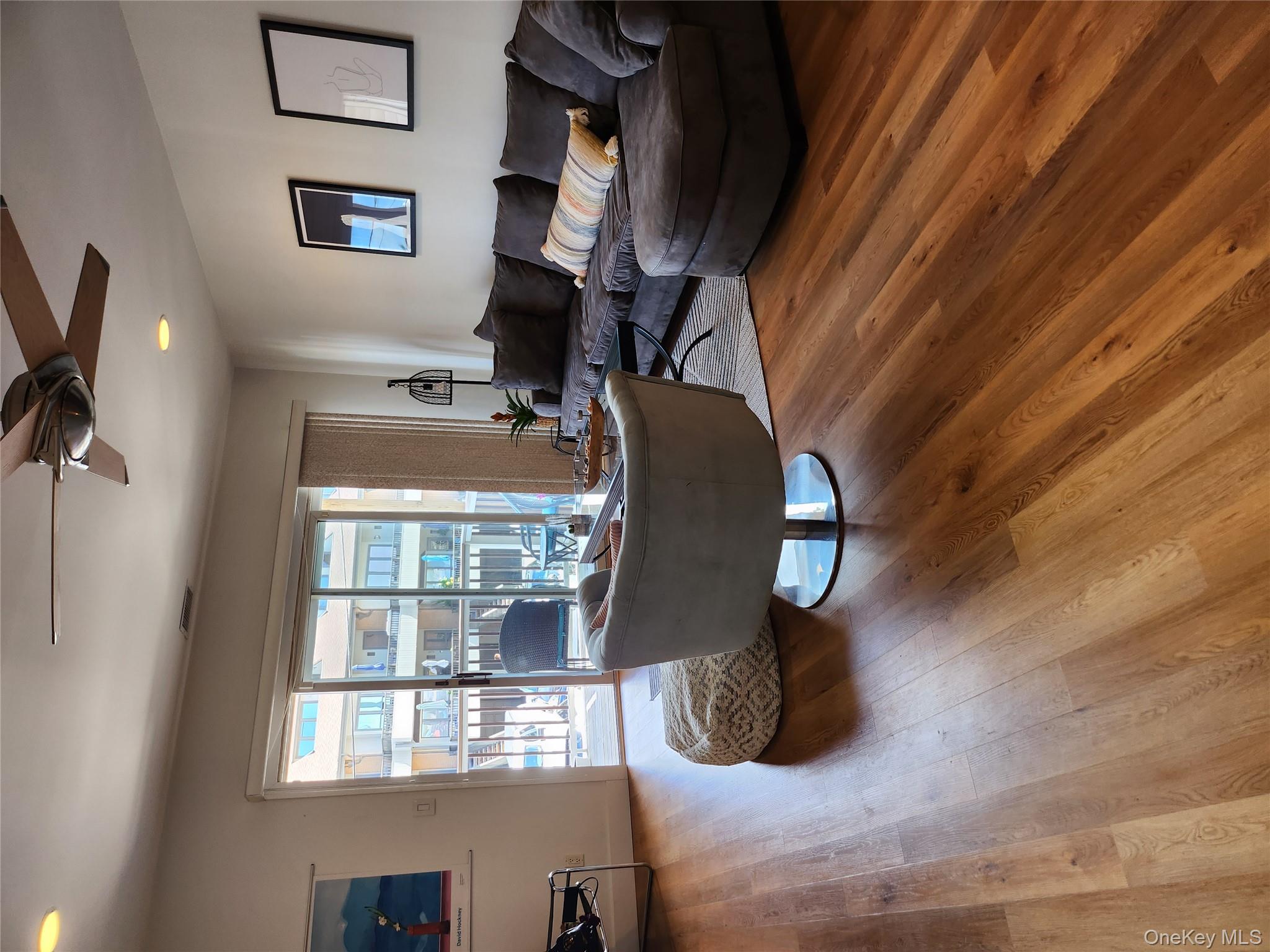 #7 photo, 73 Pacific Boulevard, ナッソー郡 Long Beach , NY 11561