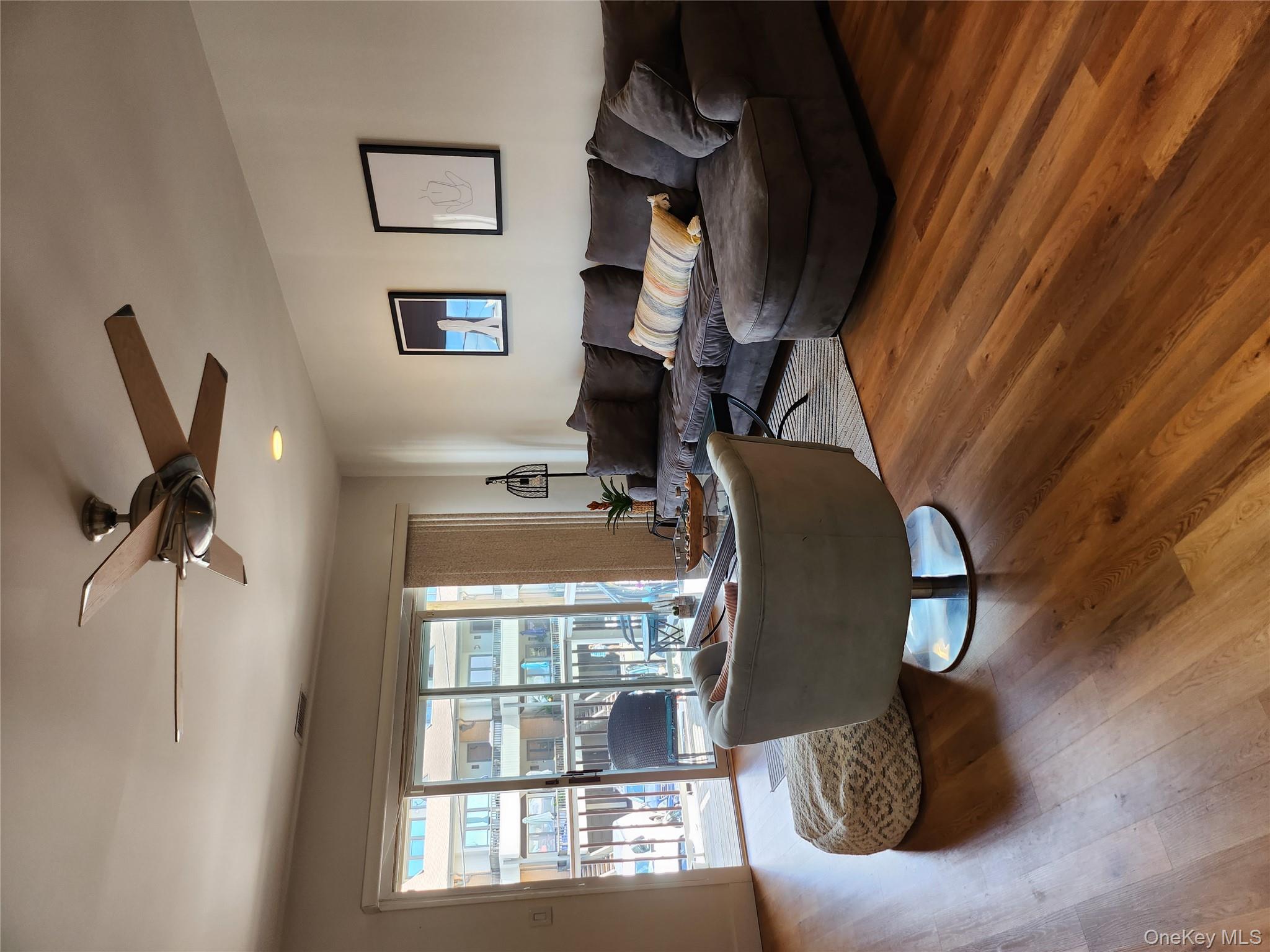 #8 photo, 73 Pacific Boulevard, ナッソー郡 Long Beach , NY 11561