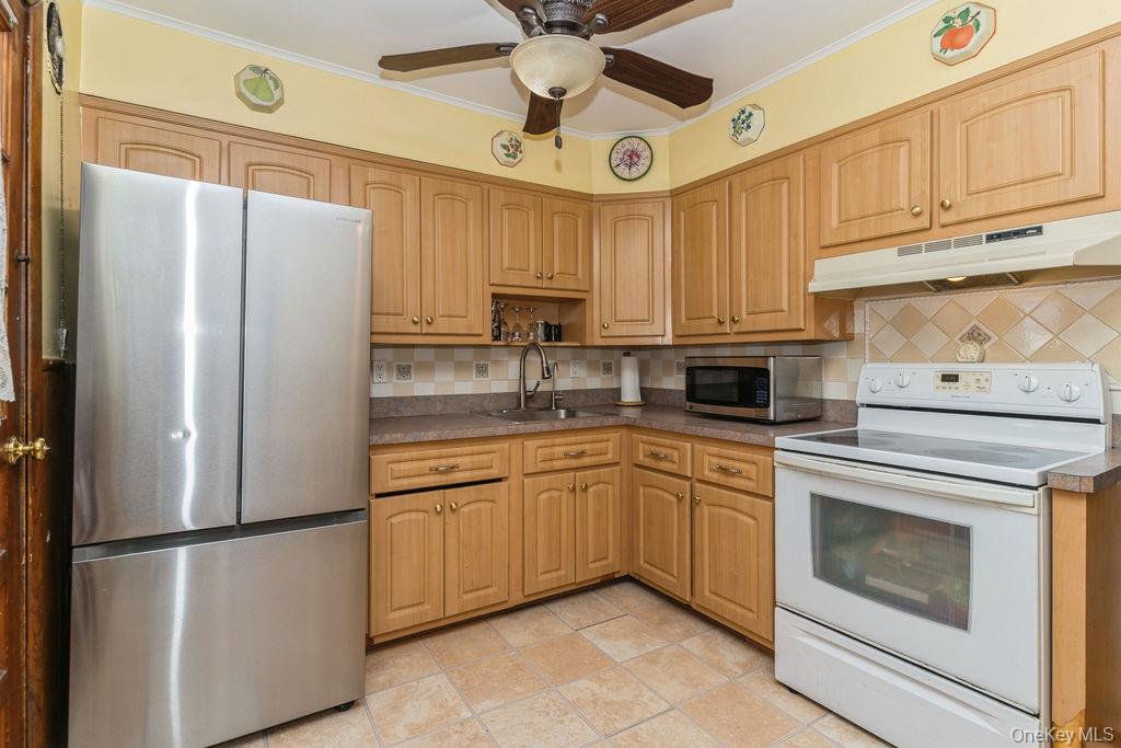 #3 photo, 1472 Clay Street, ナッソー郡 Elmont , NY 11003