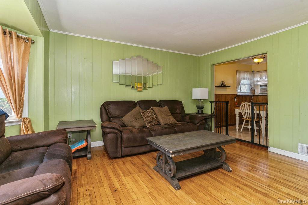 #4 photo, 1472 Clay Street, ナッソー郡 Elmont , NY 11003