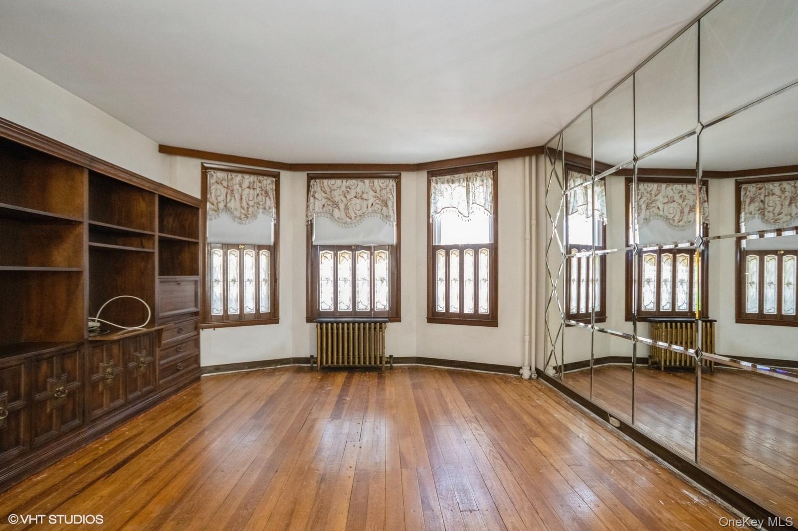 #11 photo, 4261 Byron Avenue, ब्रोंक्स Bronx , NY 10466