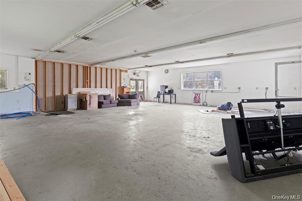 #13 photo, 737 Broadway (aka 9W), Ulster Park , NY 12487