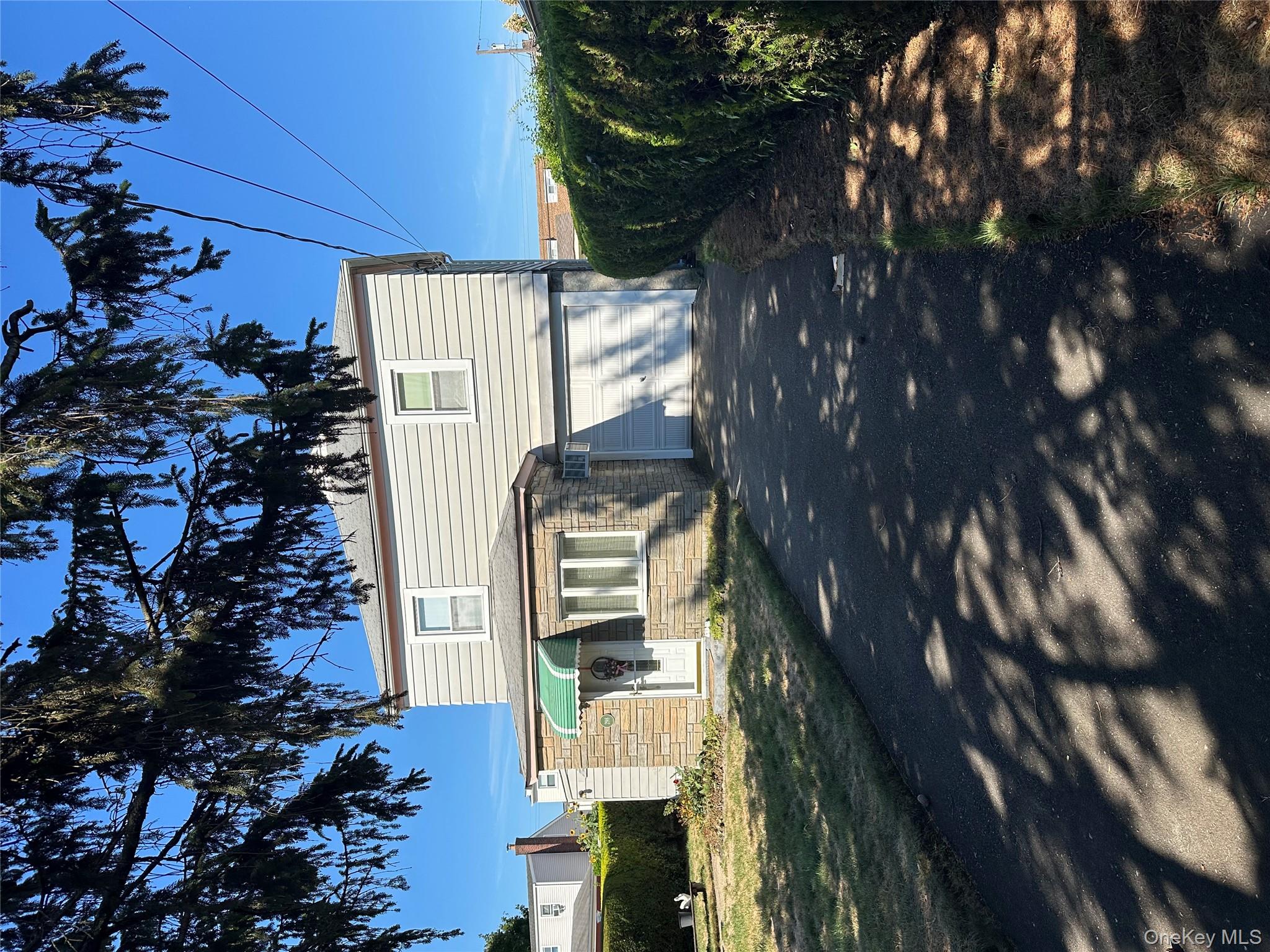 #2 photo, 298 Doris Avenue, ナッソー郡 Franklin Square , NY 11010