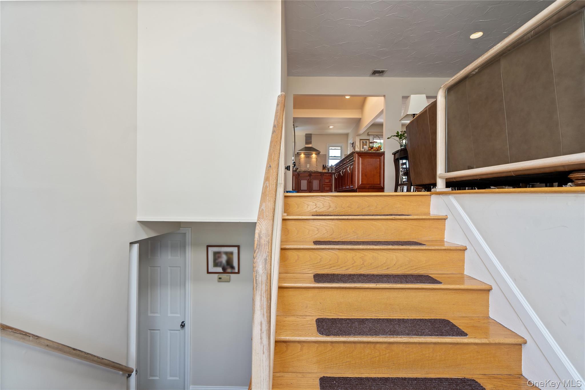 #3 photo, 2998 Joyce Lane, ナッソー郡 Merrick , NY 11566