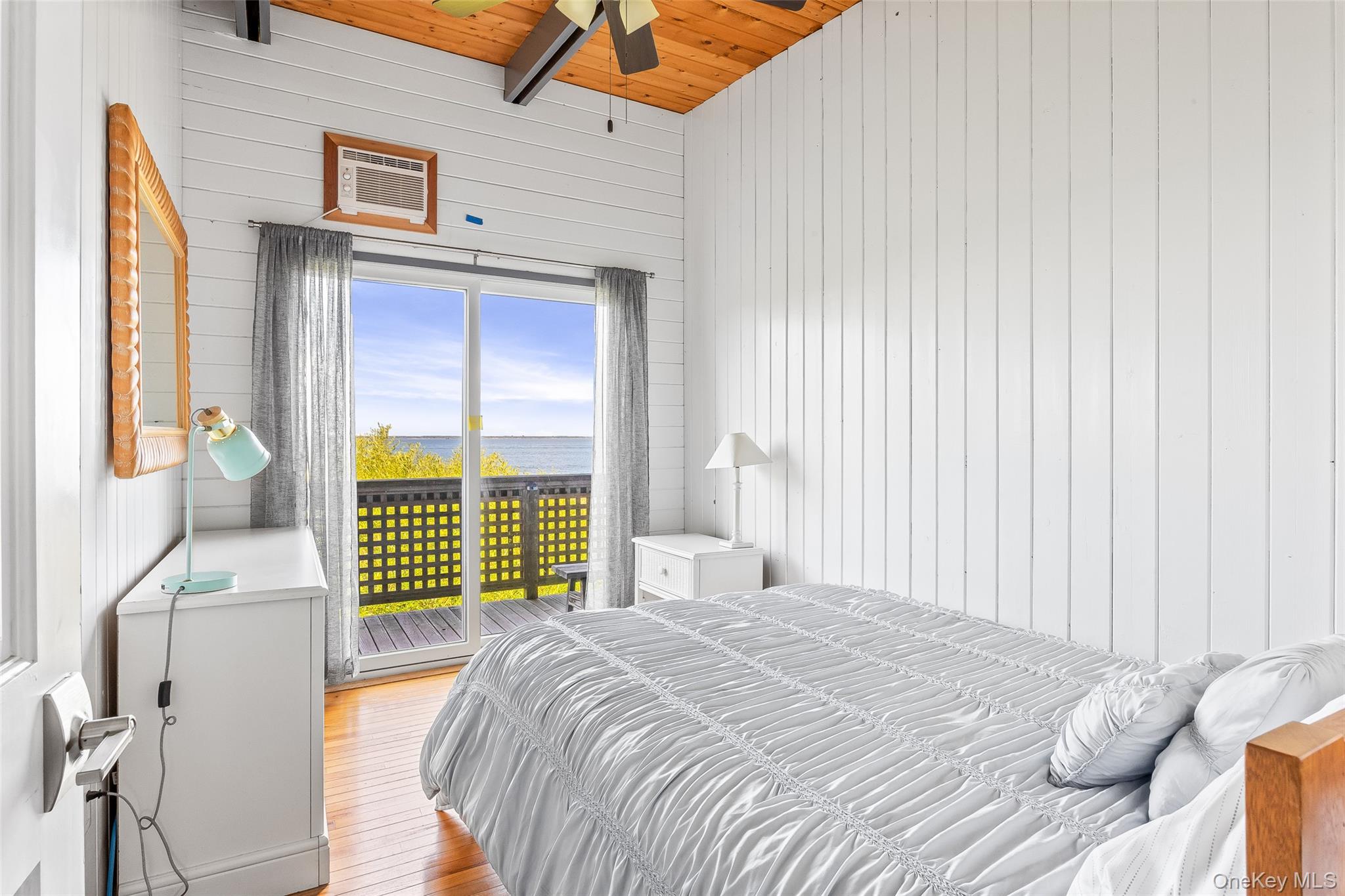 #13 photo, 15 Dune Way, サフォーク郡 Seaview , NY 11770