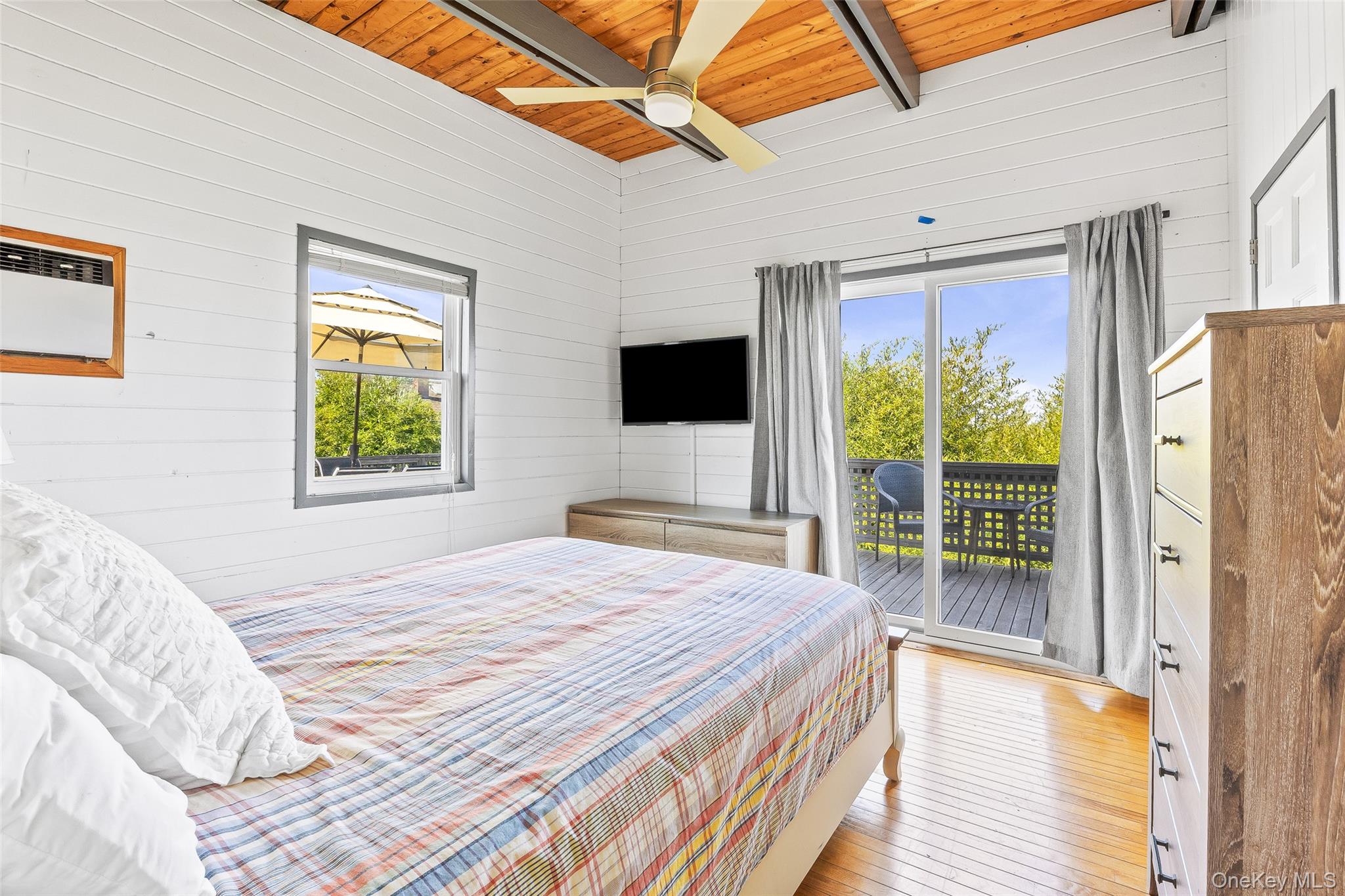 #14 photo, 15 Dune Way, サフォーク郡 Seaview , NY 11770