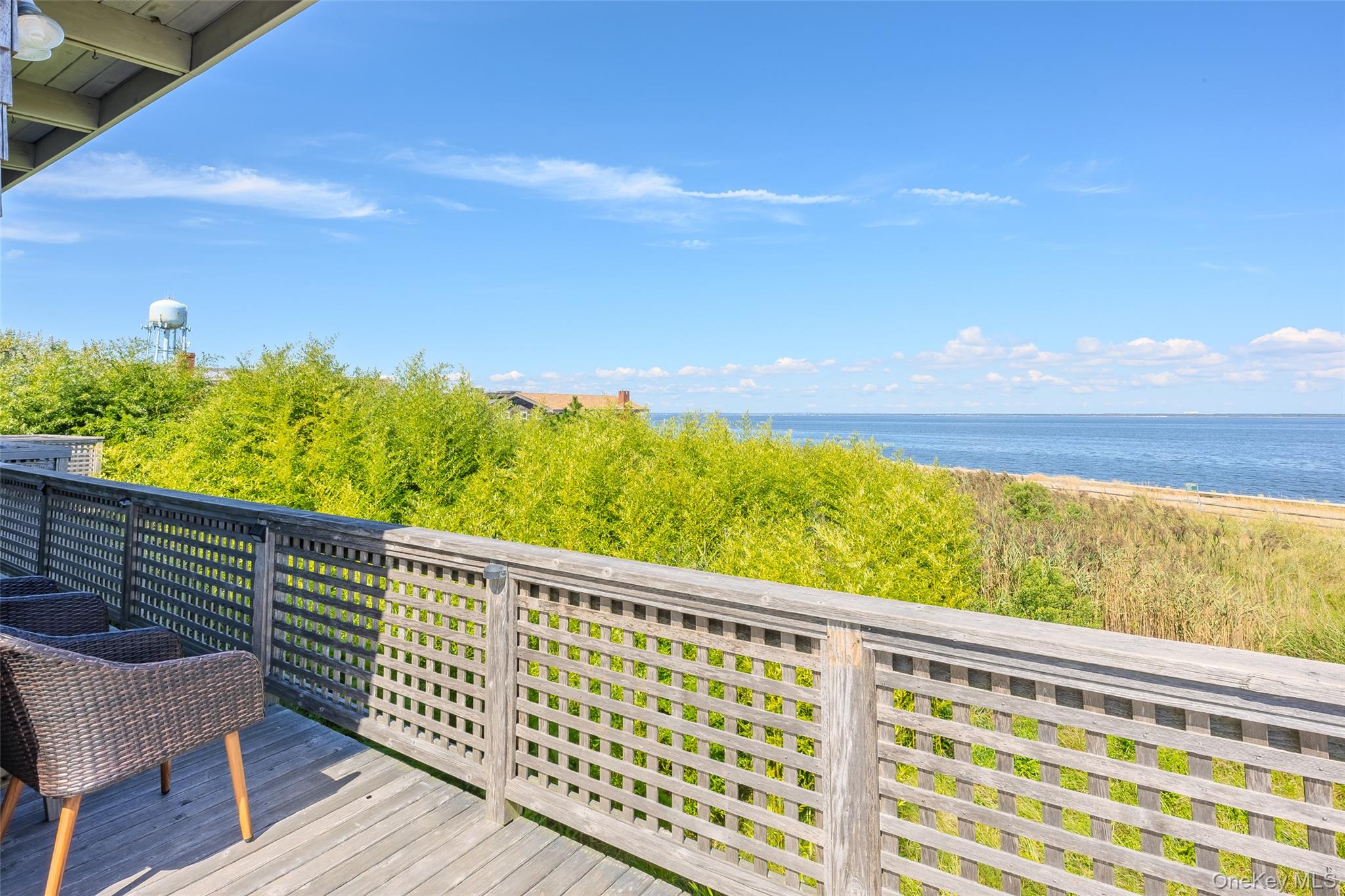 #4 photo, 15 Dune Way, サフォーク郡 Seaview , NY 11770