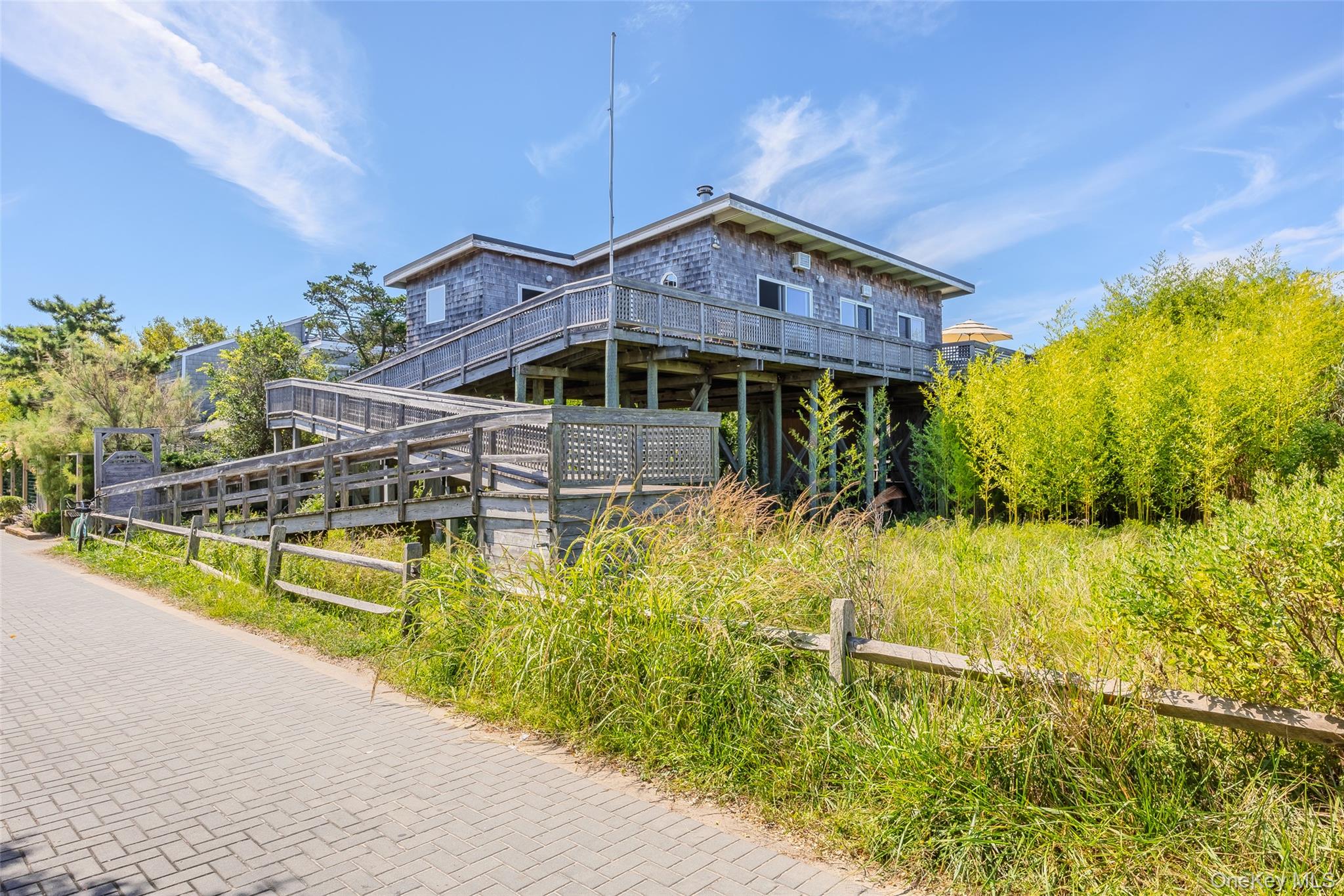 #5 photo, 15 Dune Way, サフォーク郡 Seaview , NY 11770