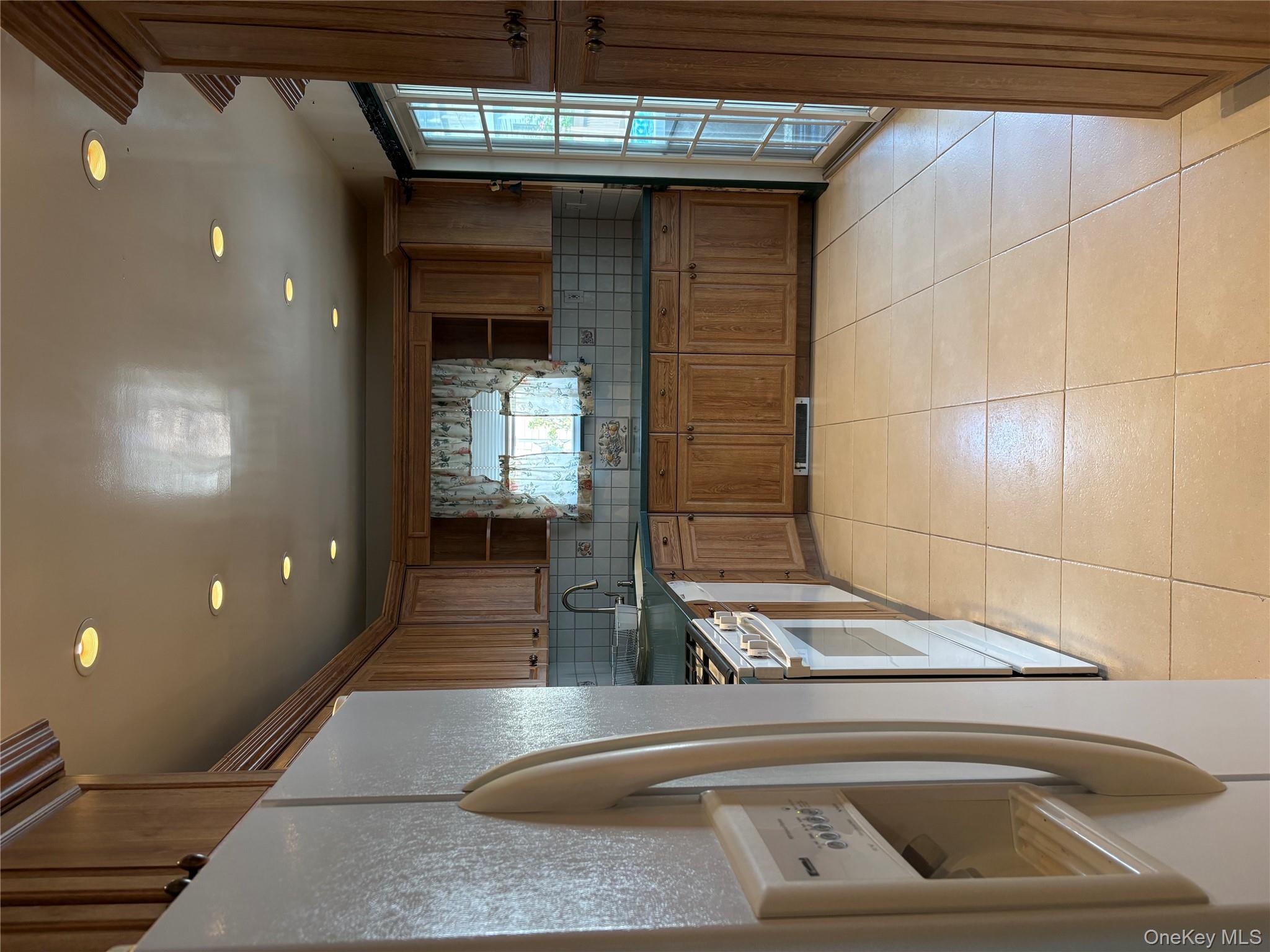 #5 photo, 8436 252nd Street, クイーンズ区 Bellerose , NY 11426