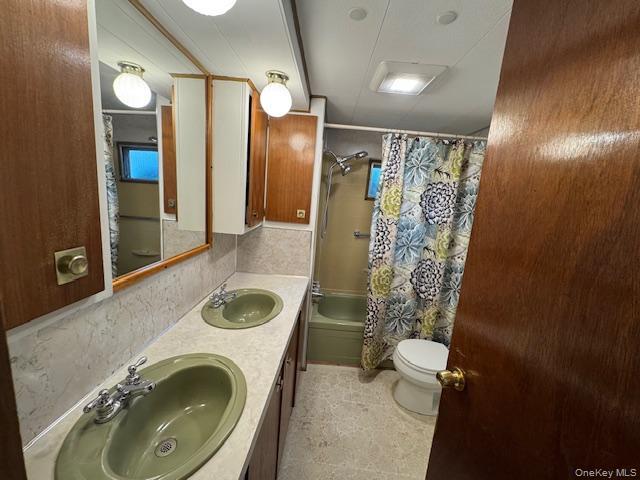 #6 photo, 658 Sound Avenue, サフォーク郡 Calverton , NY 11933