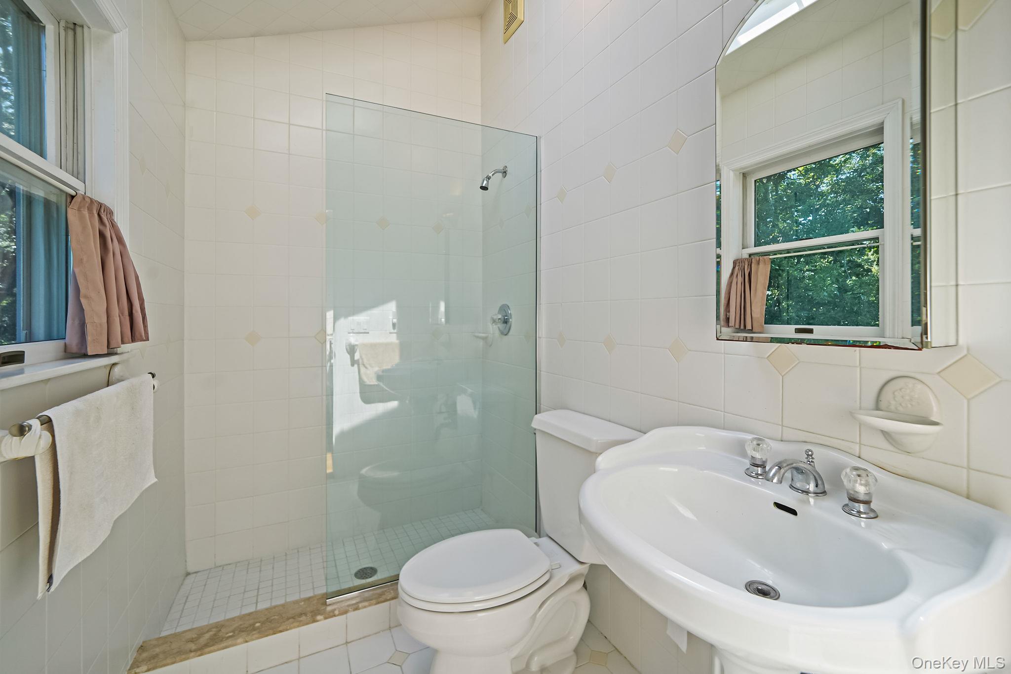 #16 photo, 321 Sound Beach Boulevard, サフォーク郡 Sound Beach , NY 11789