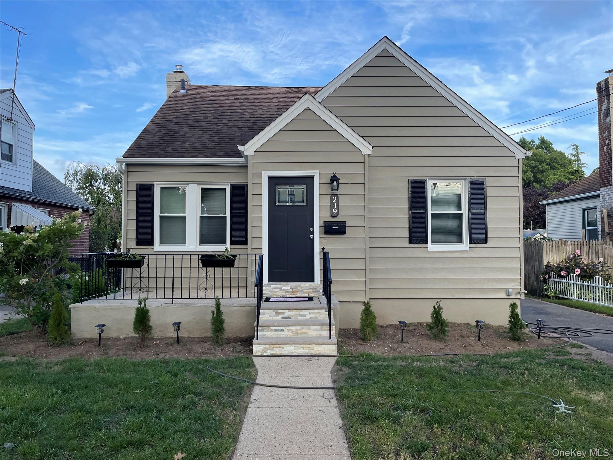 #1 photo, 249 Hoffman Street, ナッソー郡 Franklin Square , NY 11010