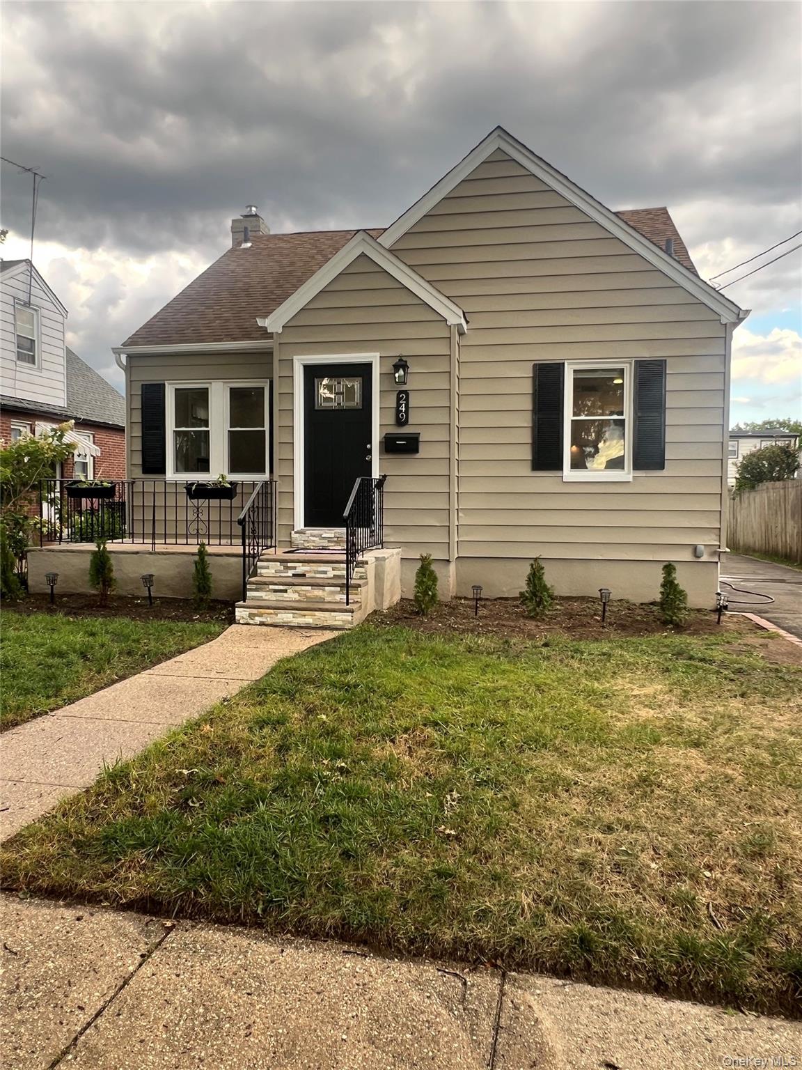 #2 photo, 249 Hoffman Street, ナッソー郡 Franklin Square , NY 11010