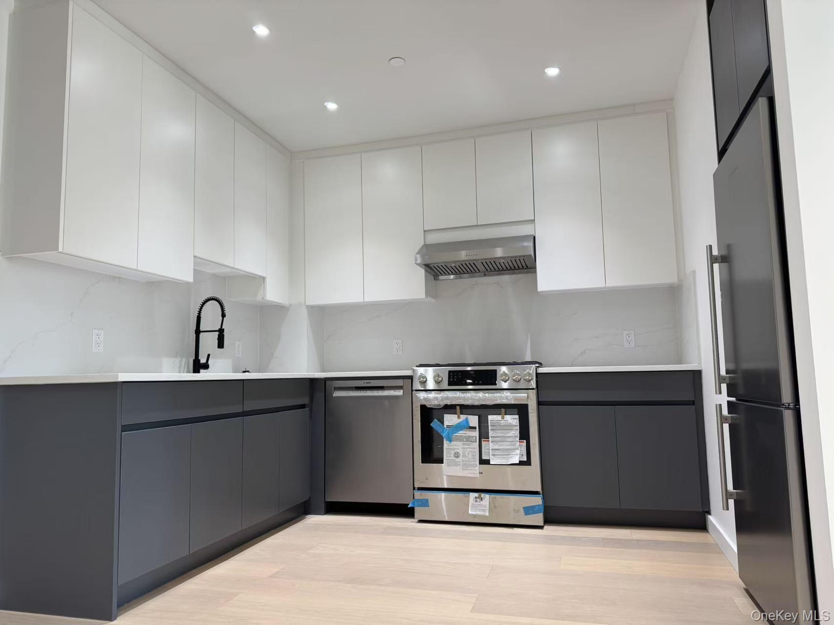 #2 photo, 108-15 72nd Avenue, クイーンズ区 Forest Hills , NY 11375