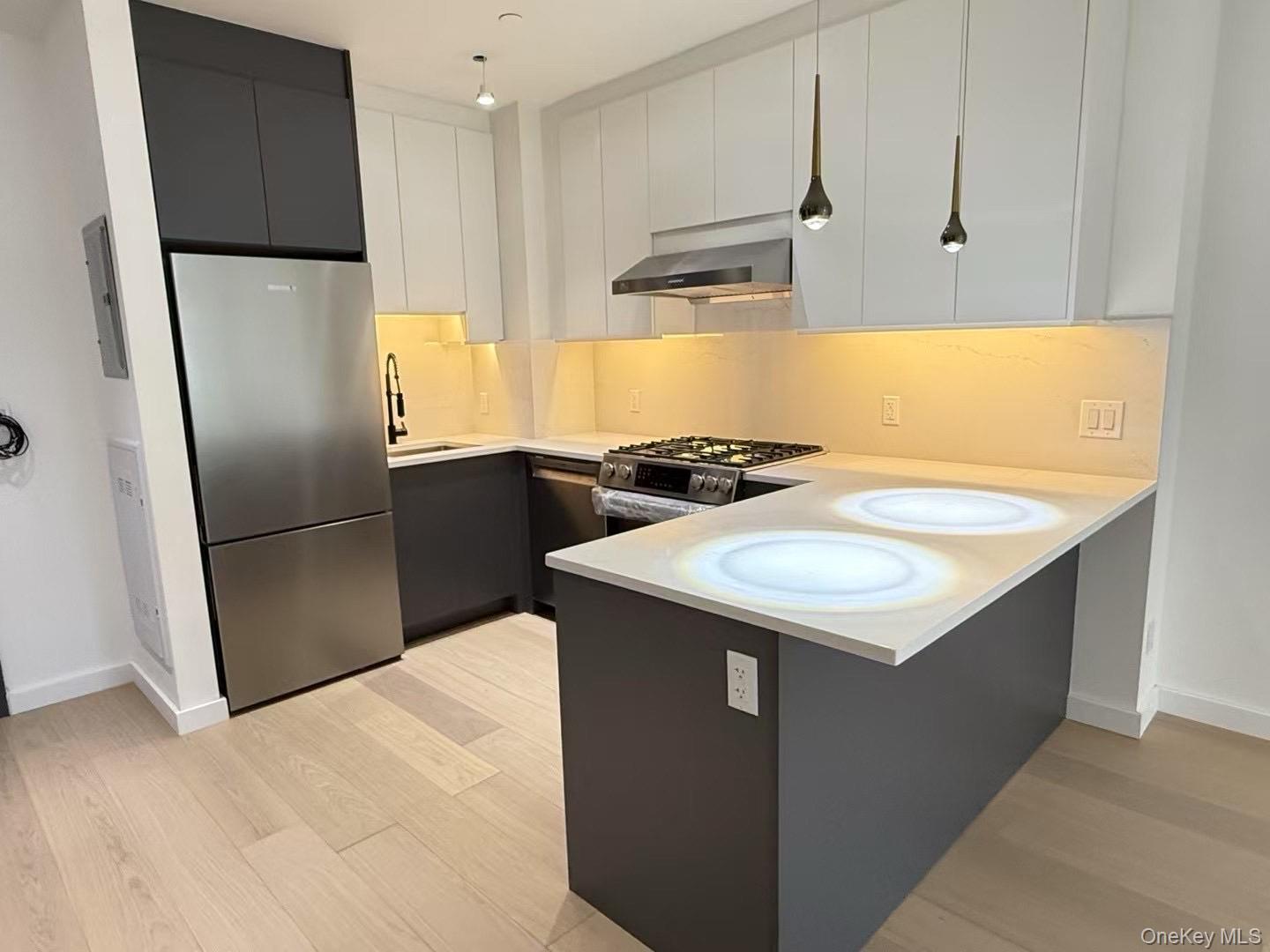 #4 photo, 108-15 72nd Avenue, クイーンズ区 Forest Hills , NY 11375