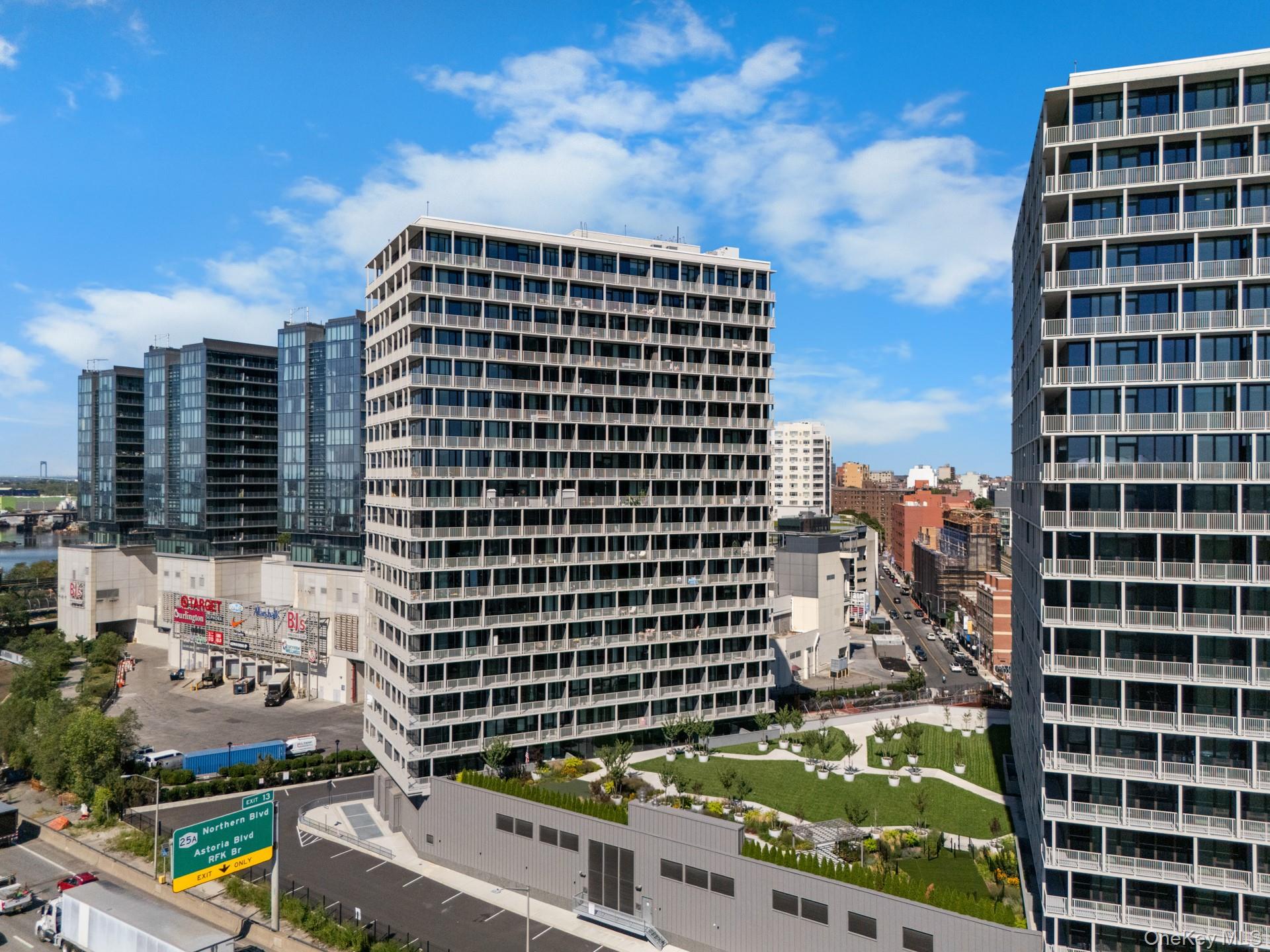 #1 photo, 131-02A 40th Road, クイーンズ区 Flushing , NY 11354