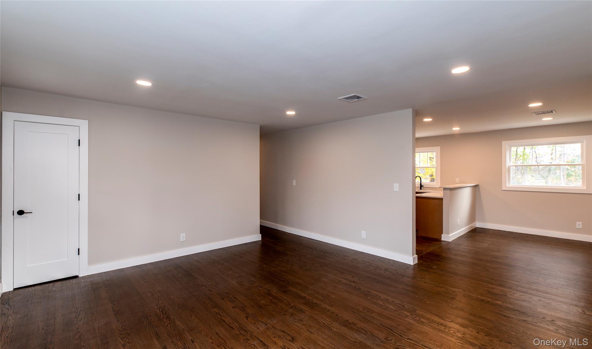 #12 photo, 115 Washington Avenue, Tappan , NY 10983